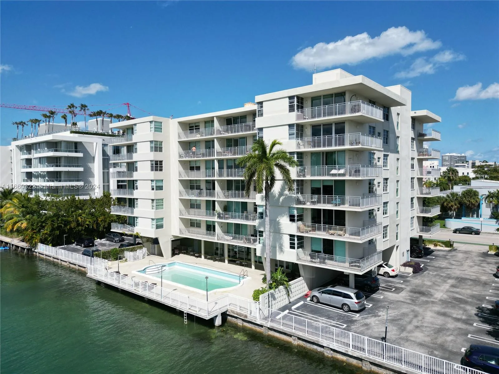St Regis Apartments – photo 31