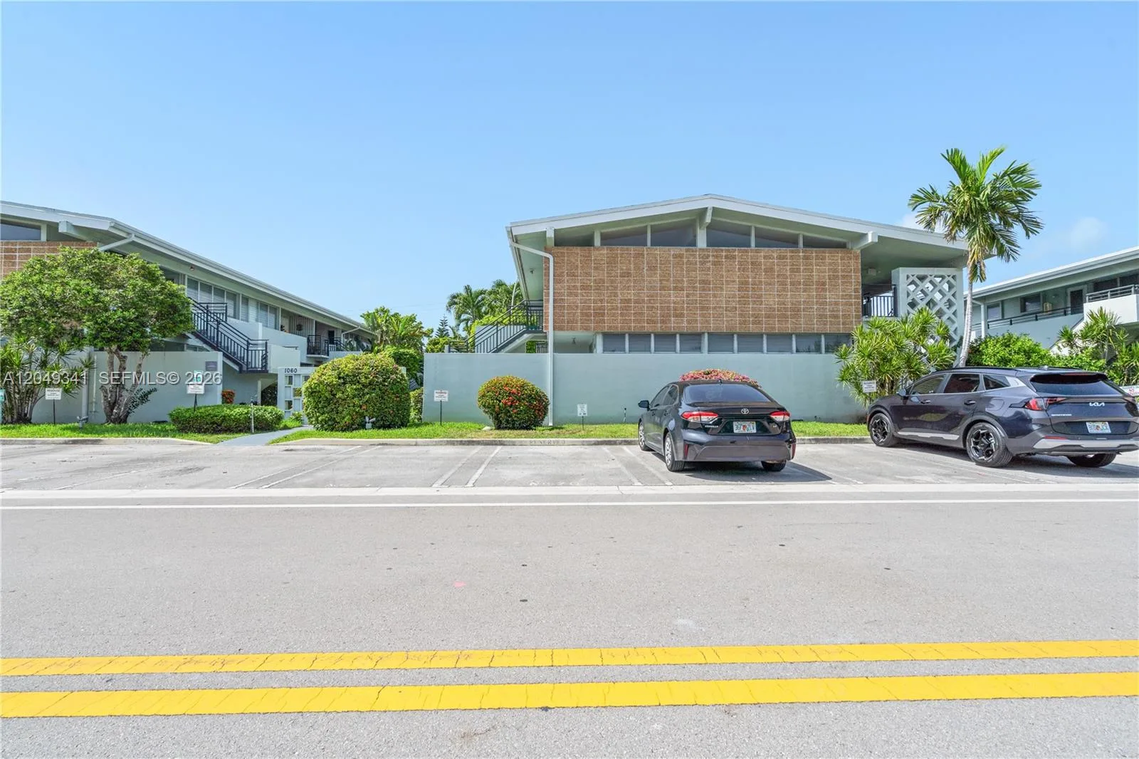 1070 98th St # 14, Bay Harbor Islands, FL 33154