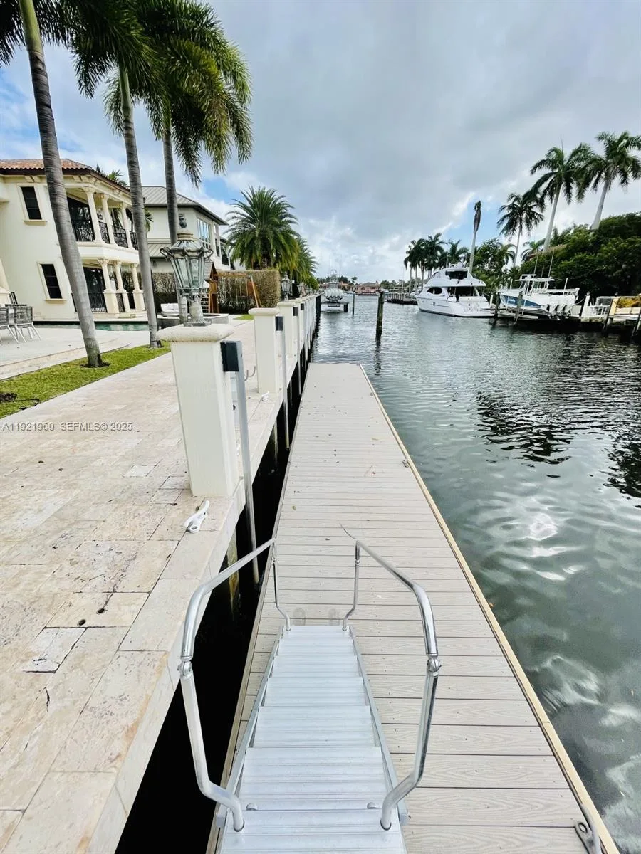 709 Isle Of Palms Dr, Fort Lauderdale, FL 33301 photo 4