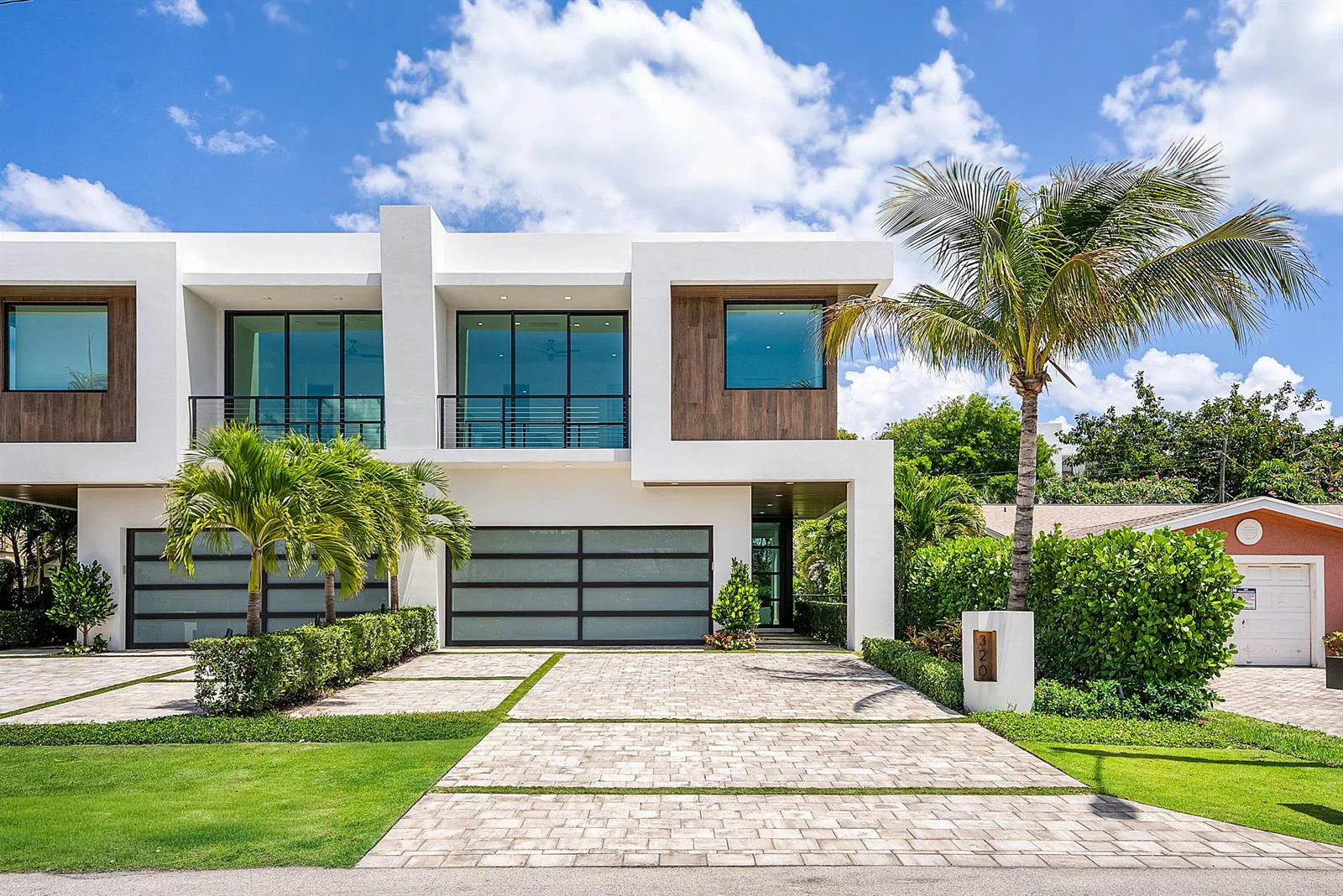 320 NE Wavecrest Way, Boca Raton, FL 33432
