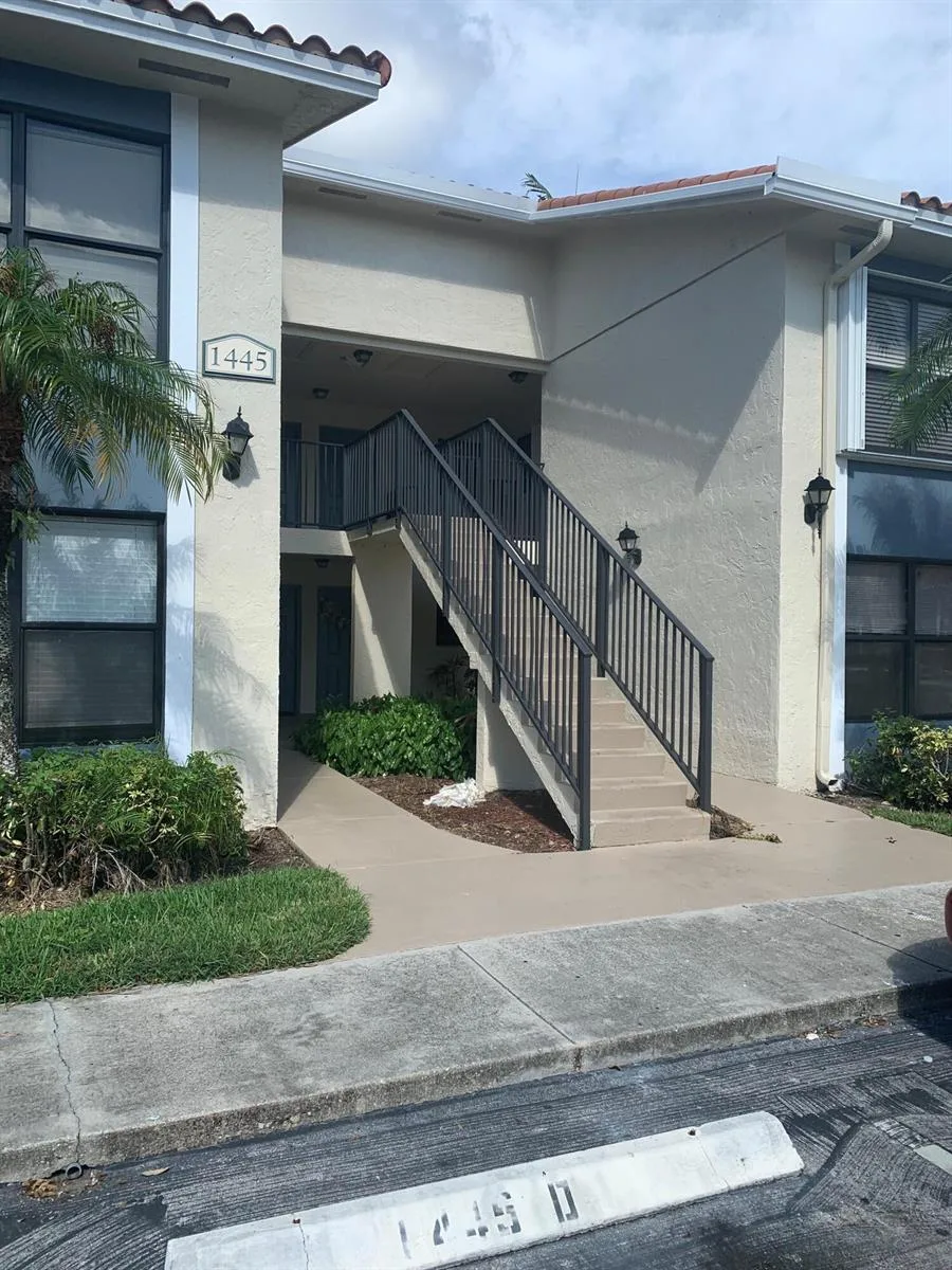 1445 LAKE CRYSTAL Drive # H, West Palm Beach, FL 33411
