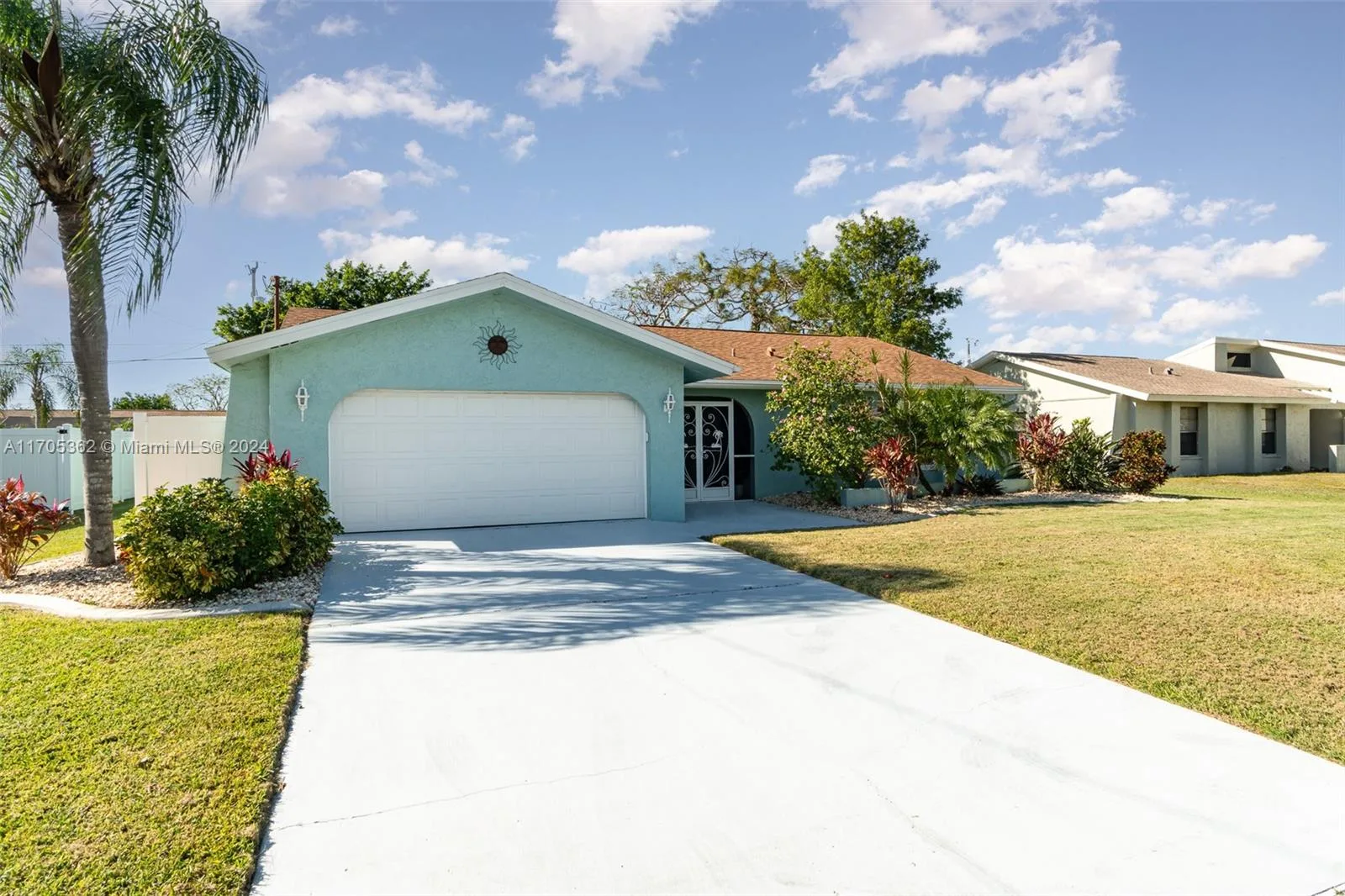 4102 SE 2nd Ave, Cape Coral, FL 33904