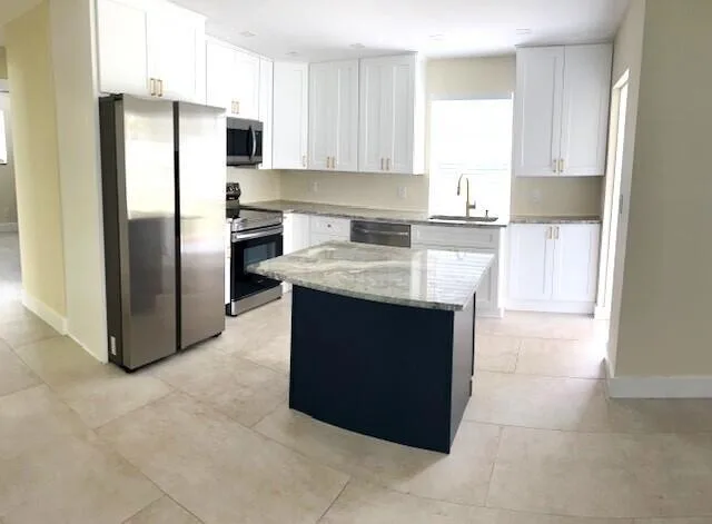 8658 SE Anthion Way, Hobe Sound, FL 33455 photo 3