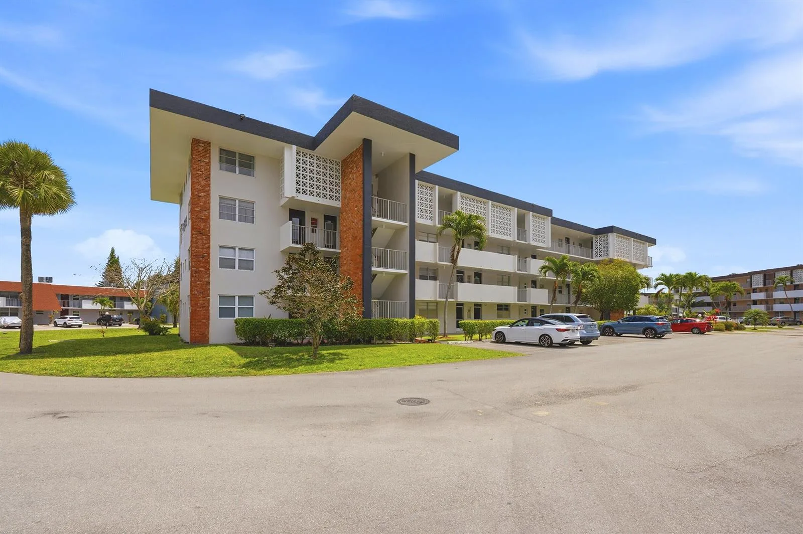 2991 NW 46th Avenue # 303, Lauderdale Lakes, FL 33313