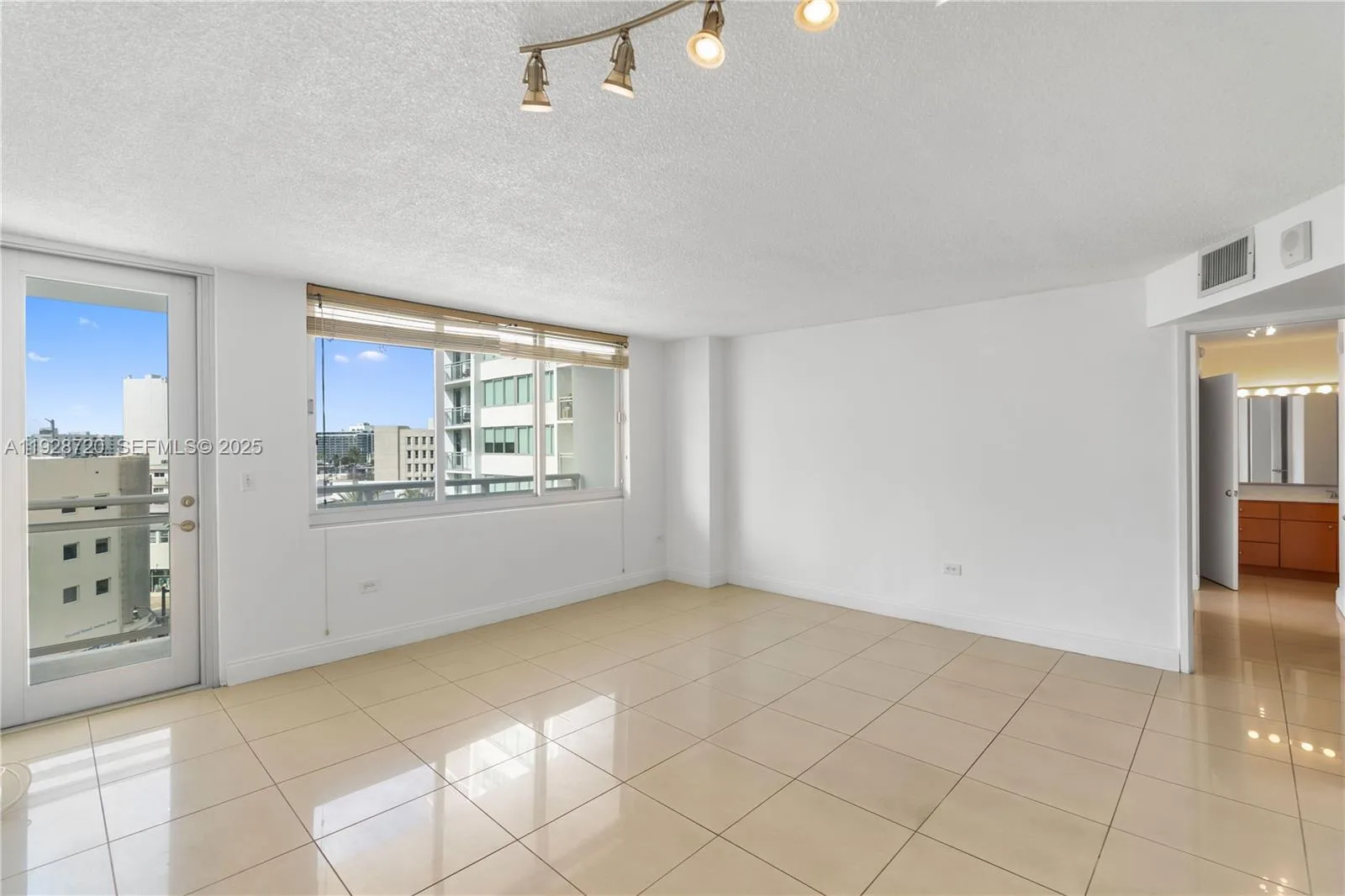 7135 Collins Ave # 613, Miami Beach, FL 33141 photo 10
