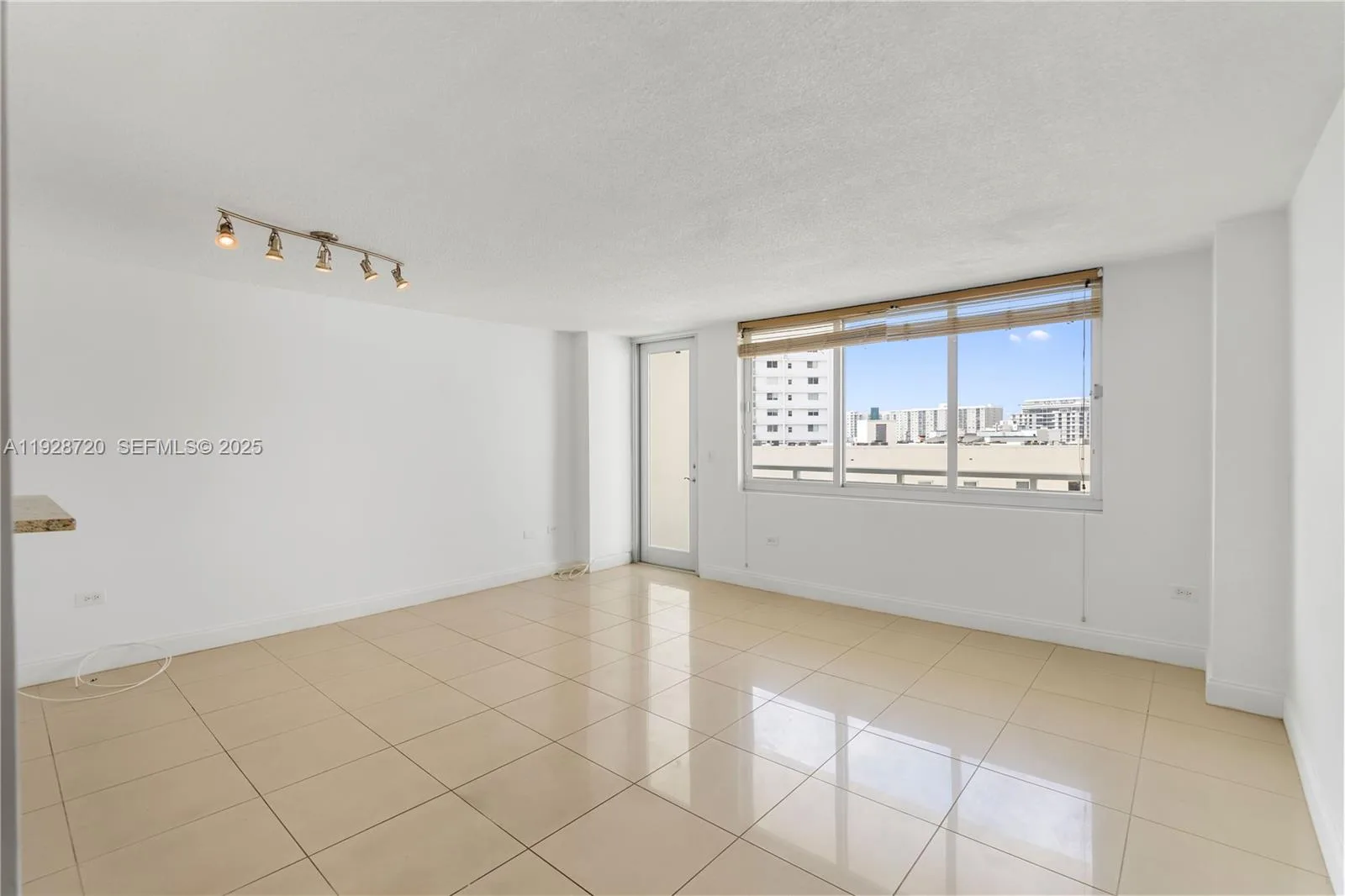 7135 Collins Ave # 613, Miami Beach, FL 33141 photo 7