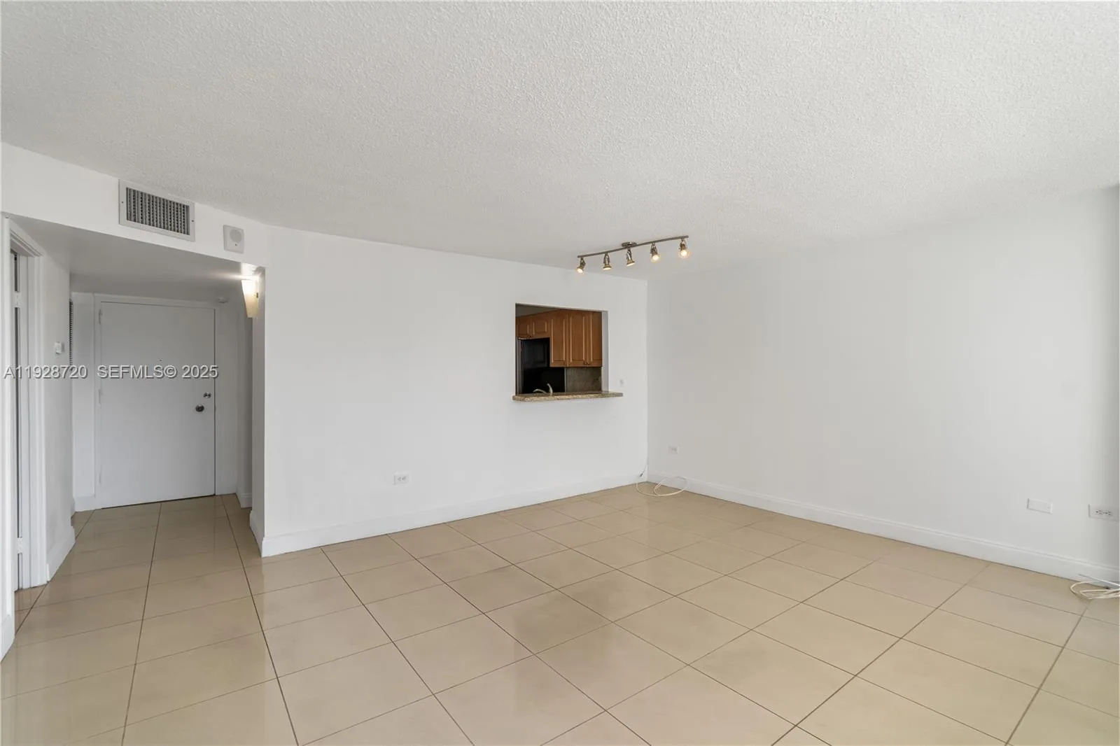 7135 Collins Ave # 613, Miami Beach, FL 33141 photo 8