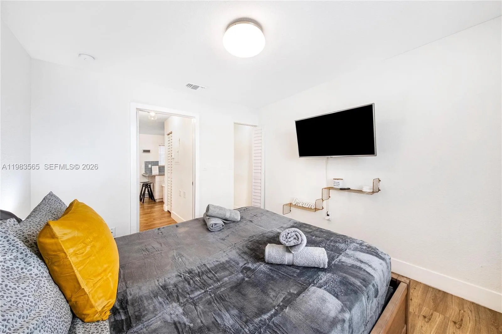 237 38th St # 4, Miami Beach, FL 33140 photo 10