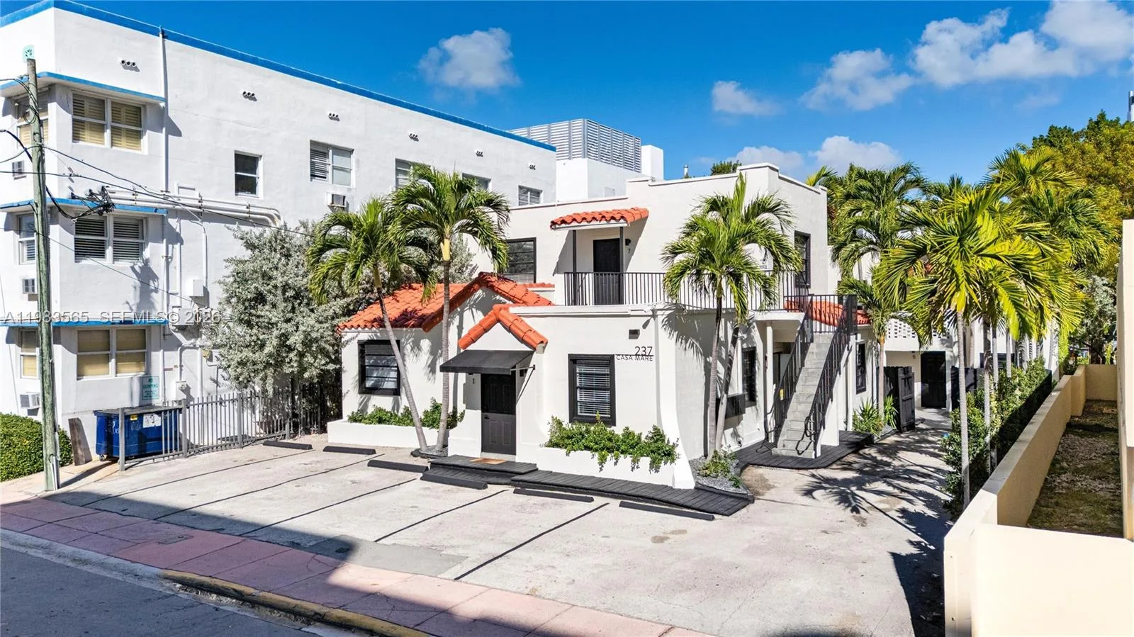 237 38th St # 4, Miami Beach, FL 33140 photo 3