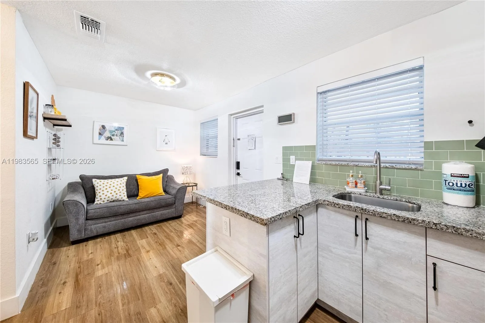 237 38th St # 4, Miami Beach, FL 33140 photo 7