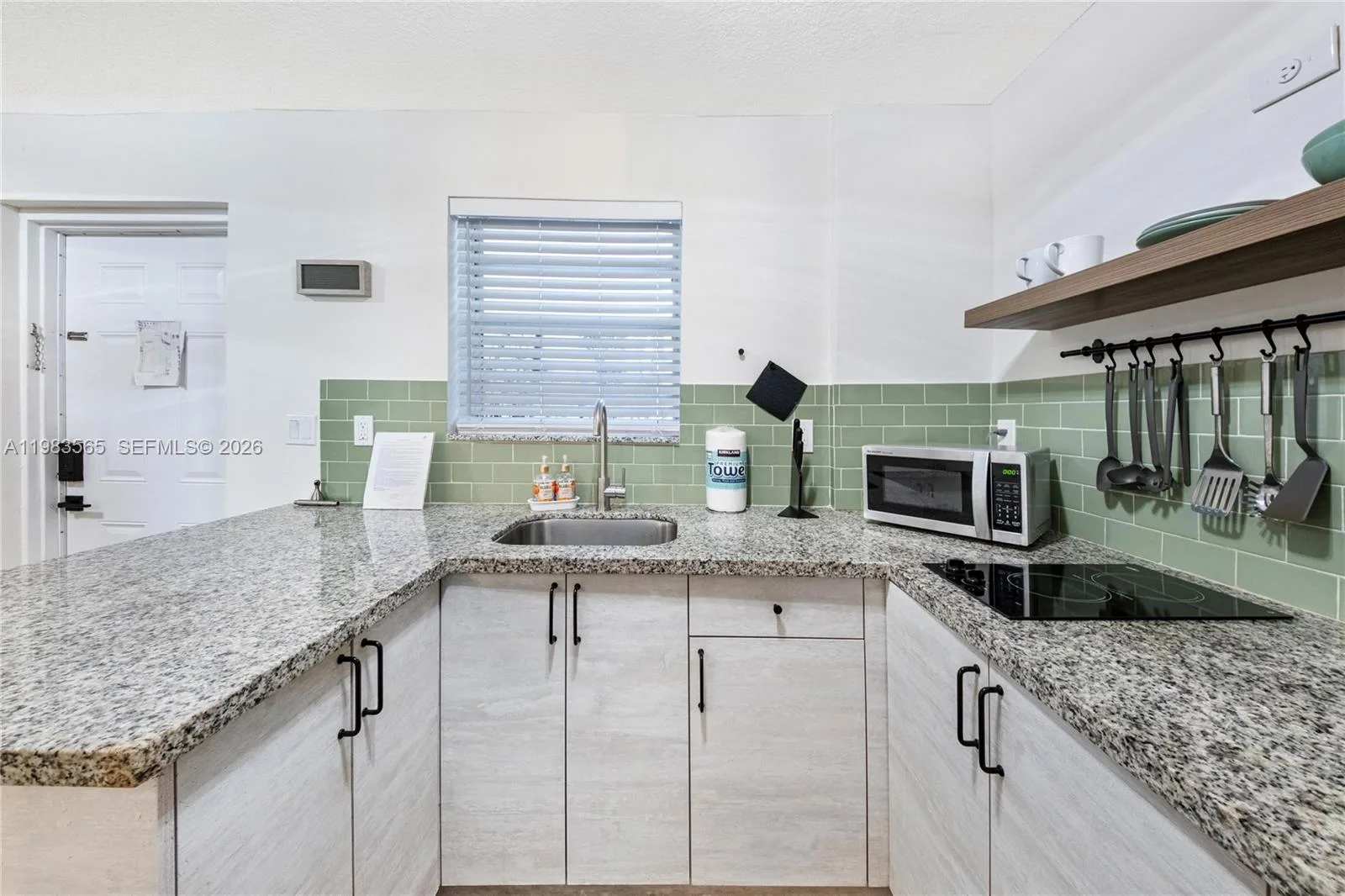 237 38th St # 4, Miami Beach, FL 33140 photo 8