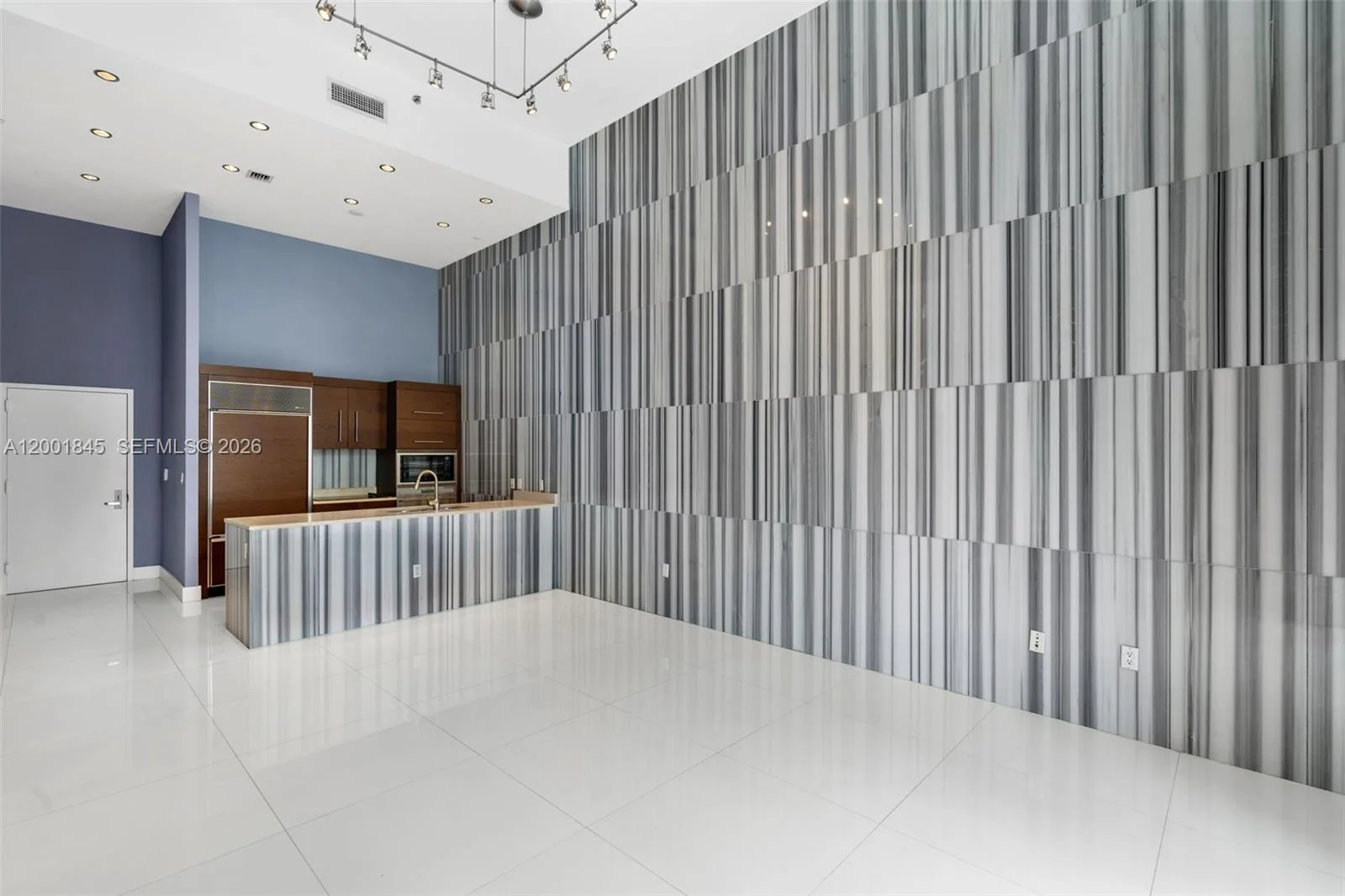 475 Brickell Ave # 2812, Miami, FL 33131 photo 10