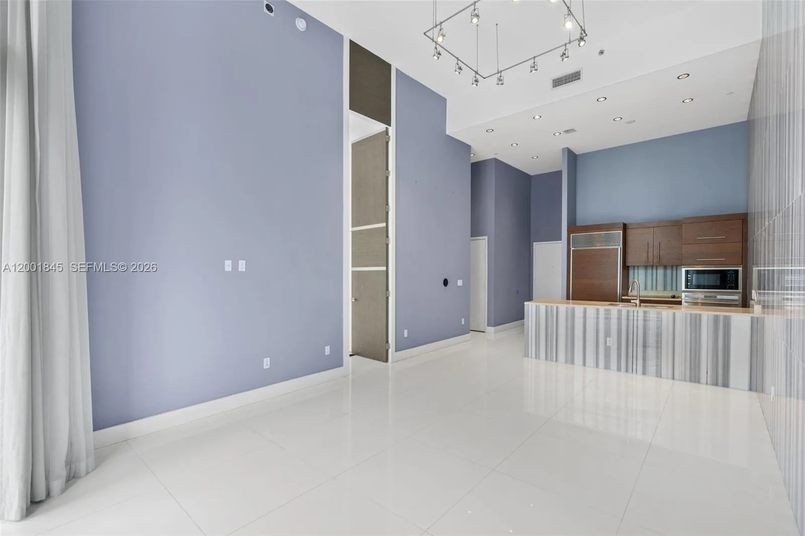 475 Brickell Ave # 2812, Miami, FL 33131 photo 12