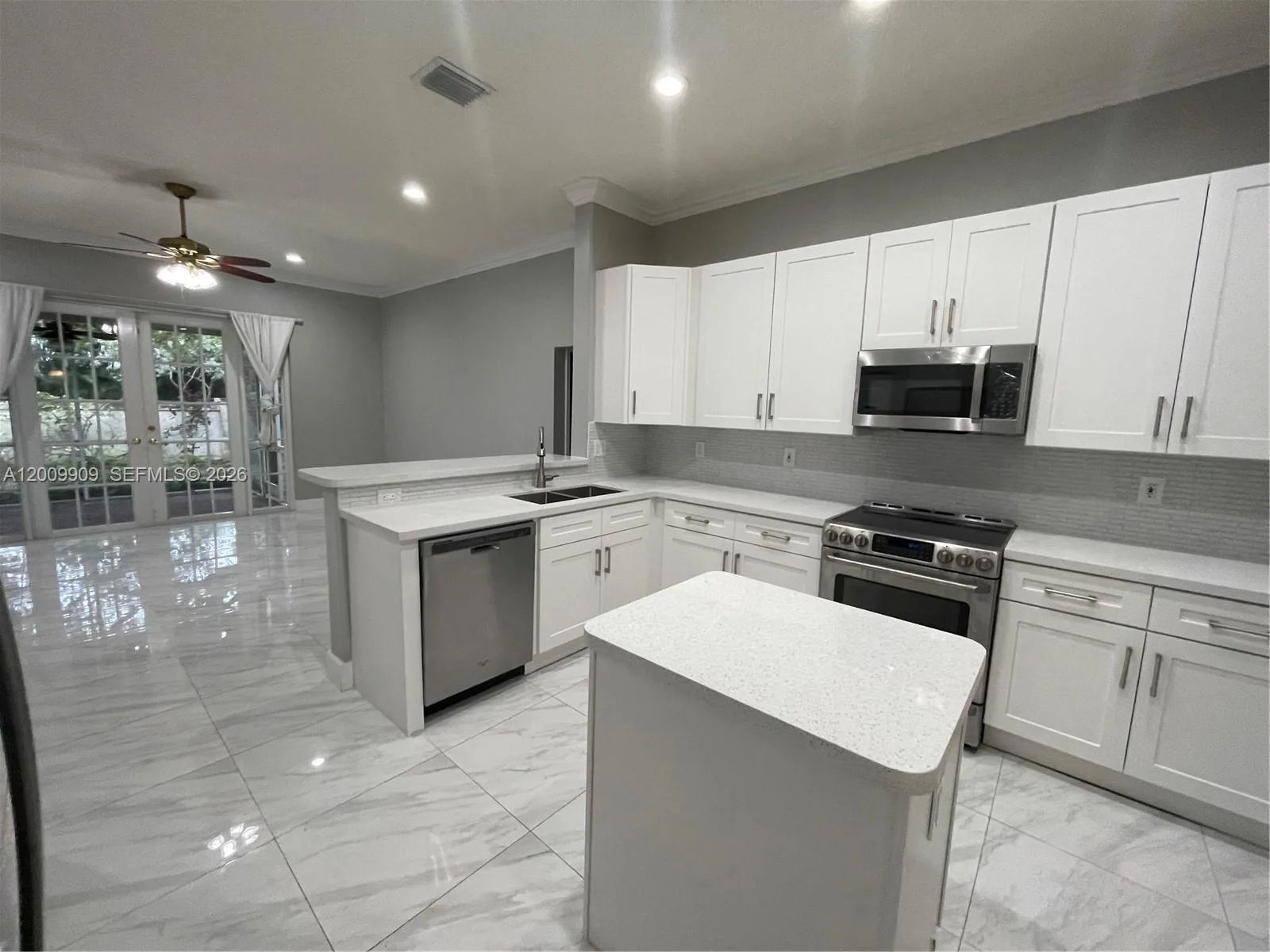 5263 SW 34th Way, Hollywood, FL 33312 photo 4