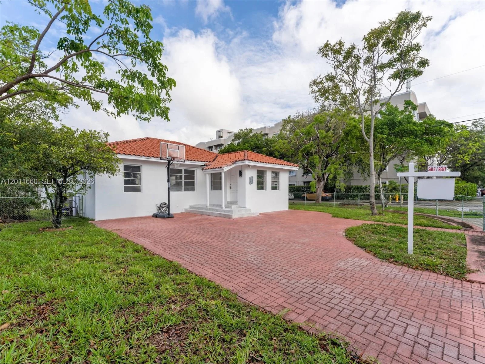 520 NW 32nd Pl # 520, Miami, FL 33125 photo 3