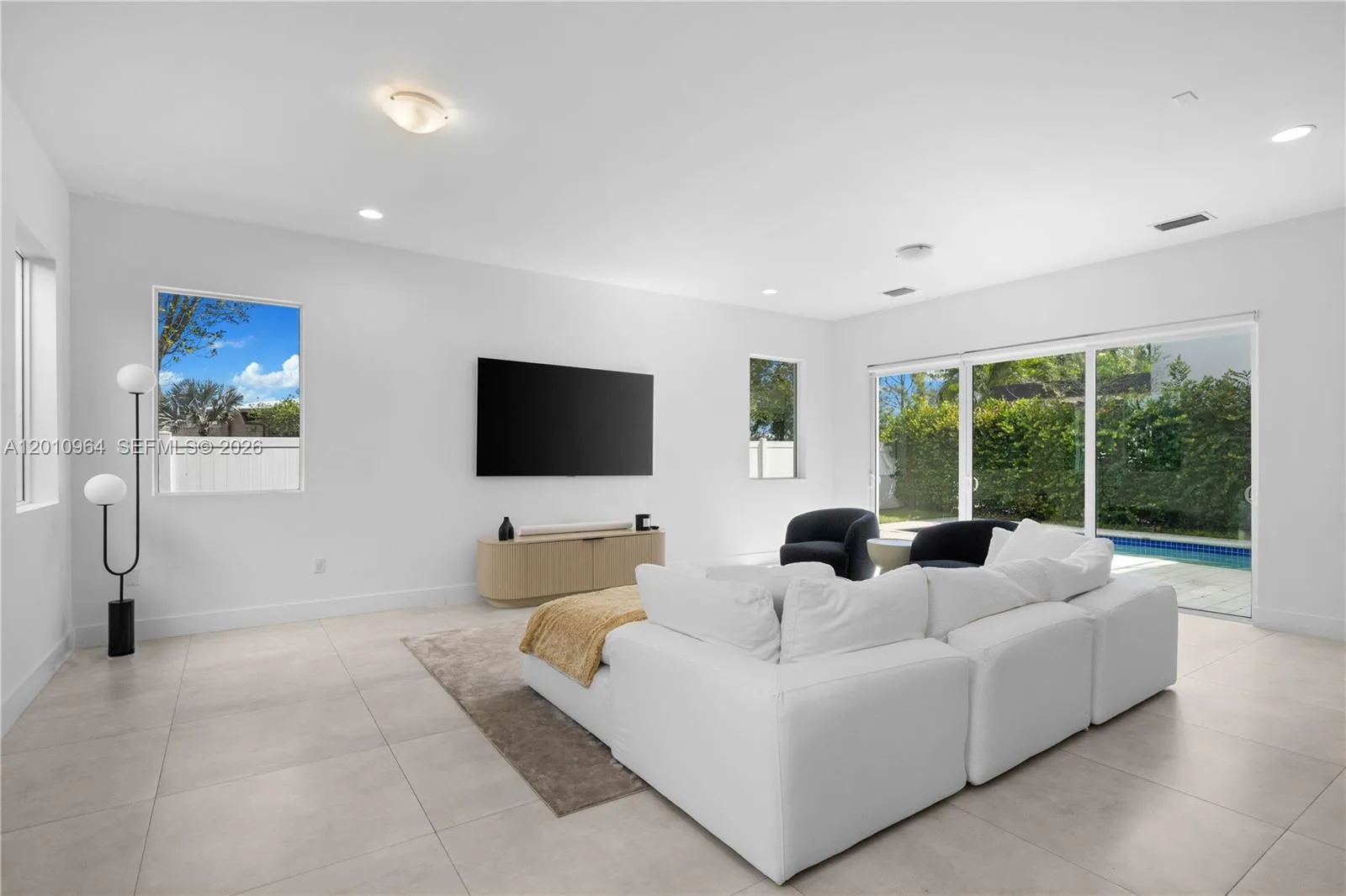 9915 NW 75th St # 9915, Doral, FL 33178 photo 2