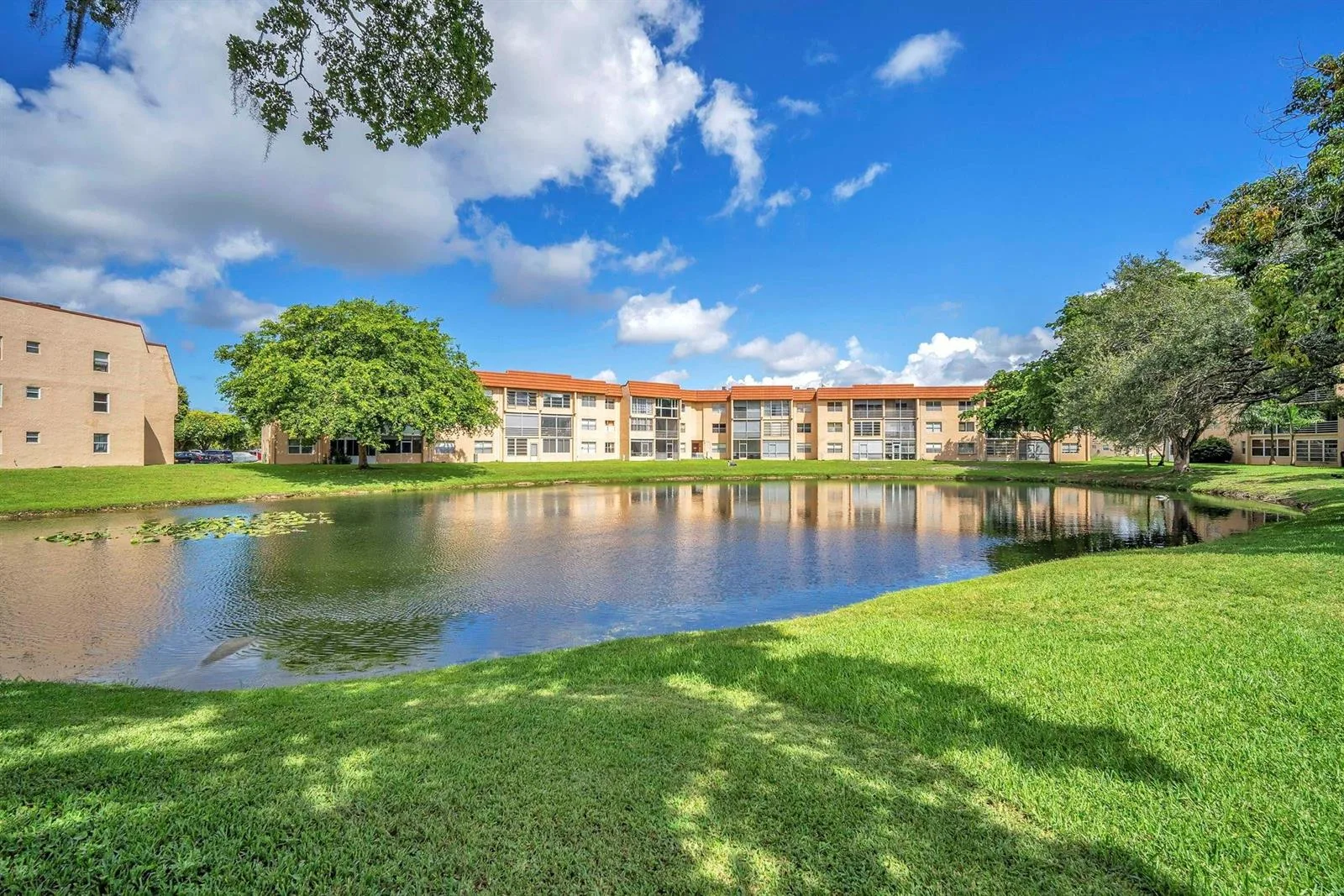 9301 Sunrise Lakes Boulevard # 207, Sunrise, FL 33322