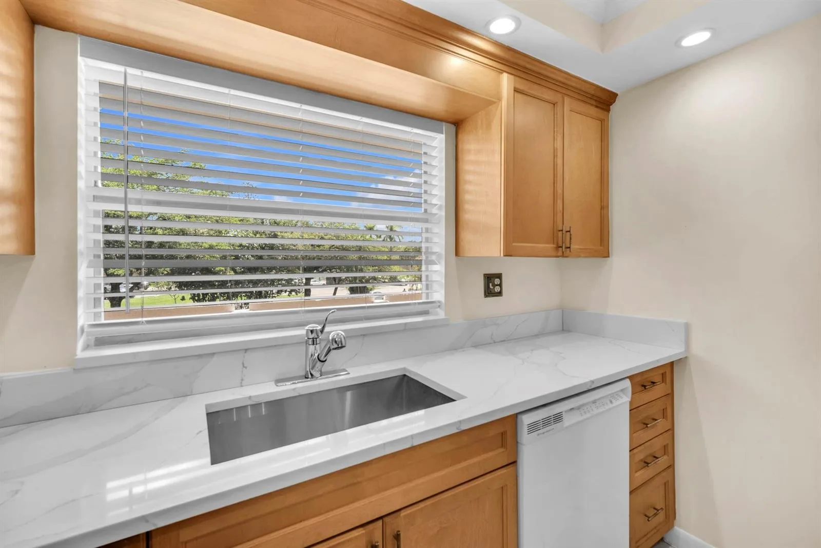 9301 Sunrise Lakes Boulevard # 207, Sunrise, FL 33322 photo 11