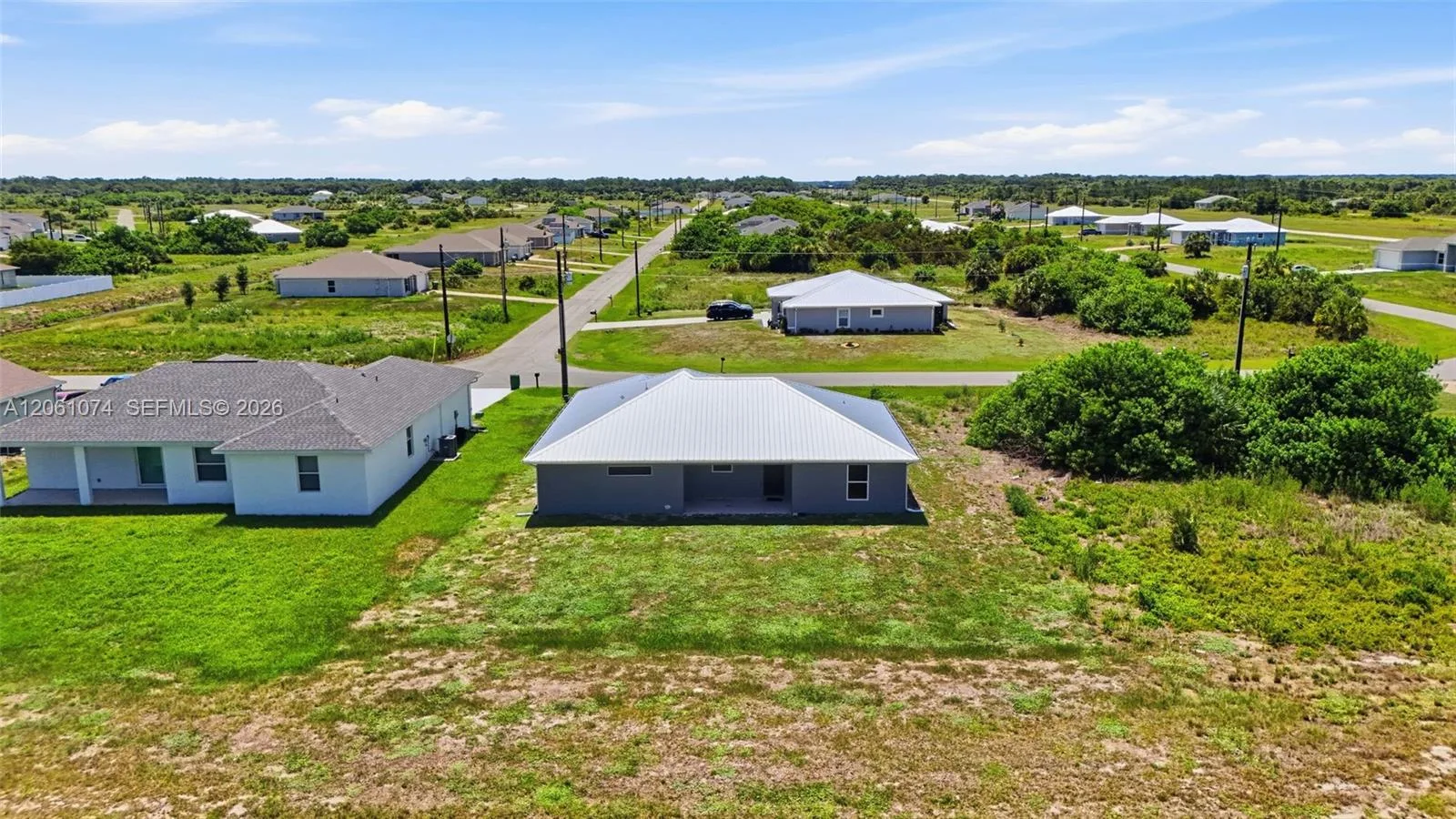 146 Plantation Dr, La Belle, FL 33935 — zdjęcie 3