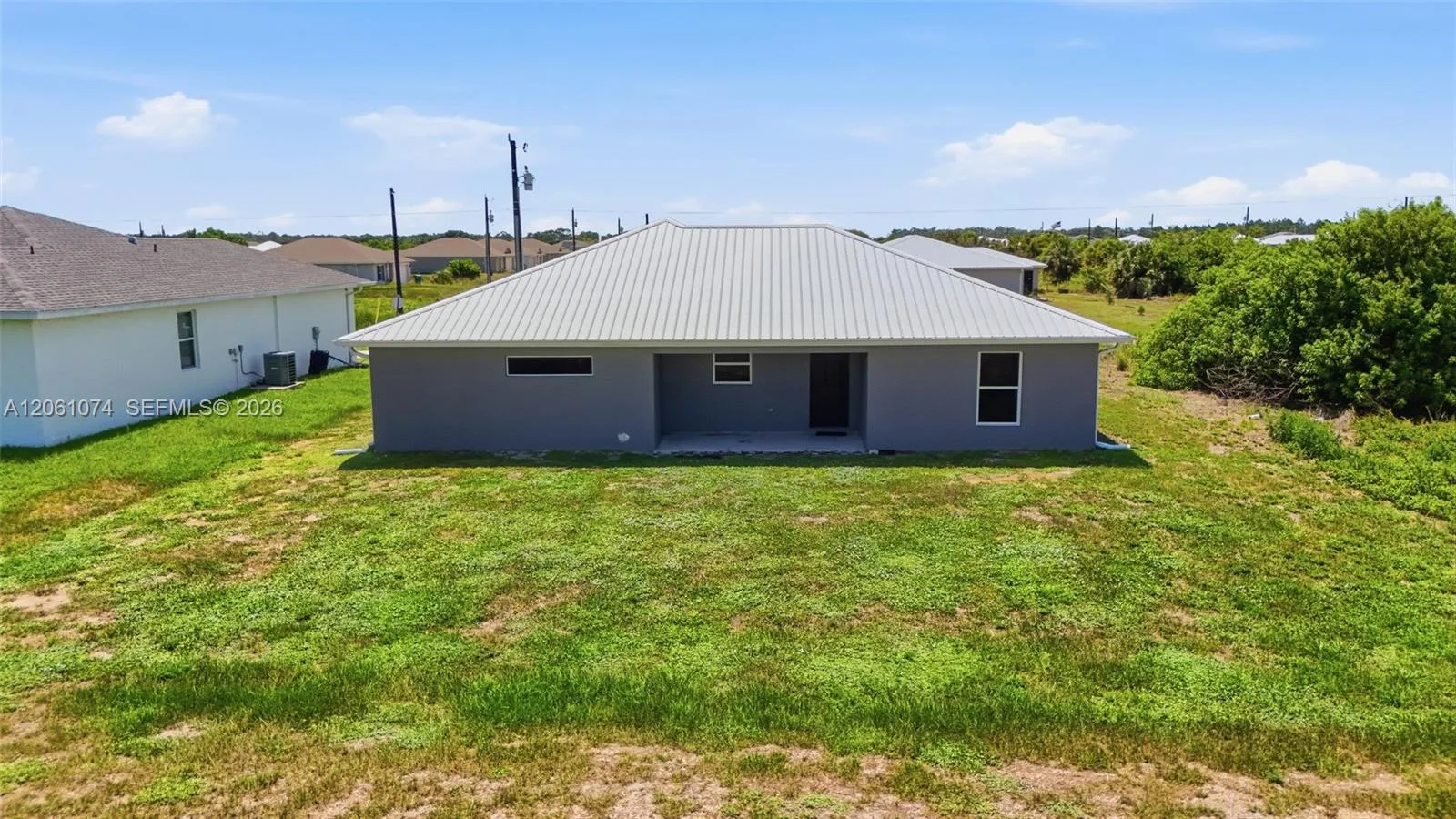 146 Plantation Dr, La Belle, FL 33935 — zdjęcie 4