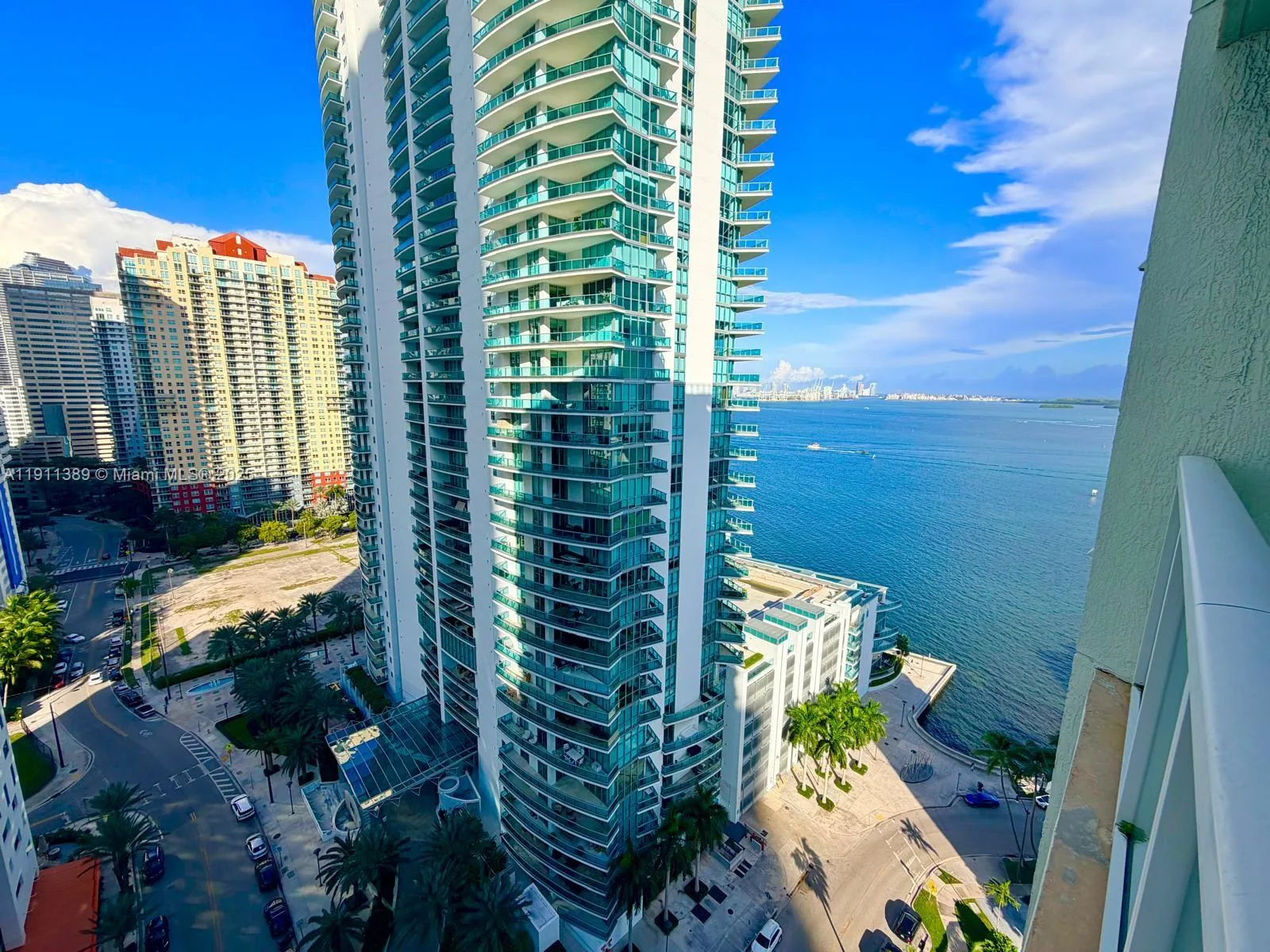 218 SE 14th St # 2102, Miami, FL 33131