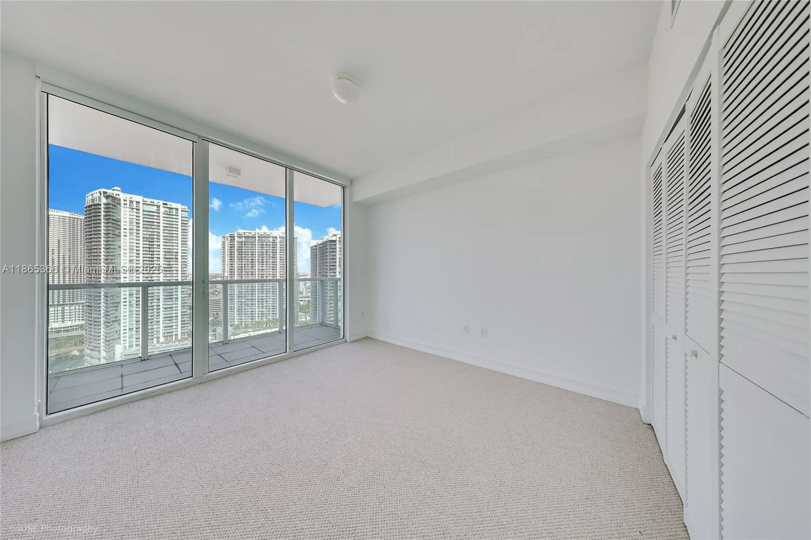 31 SE 5th St # 3421, Miami, FL 33131 photo 10