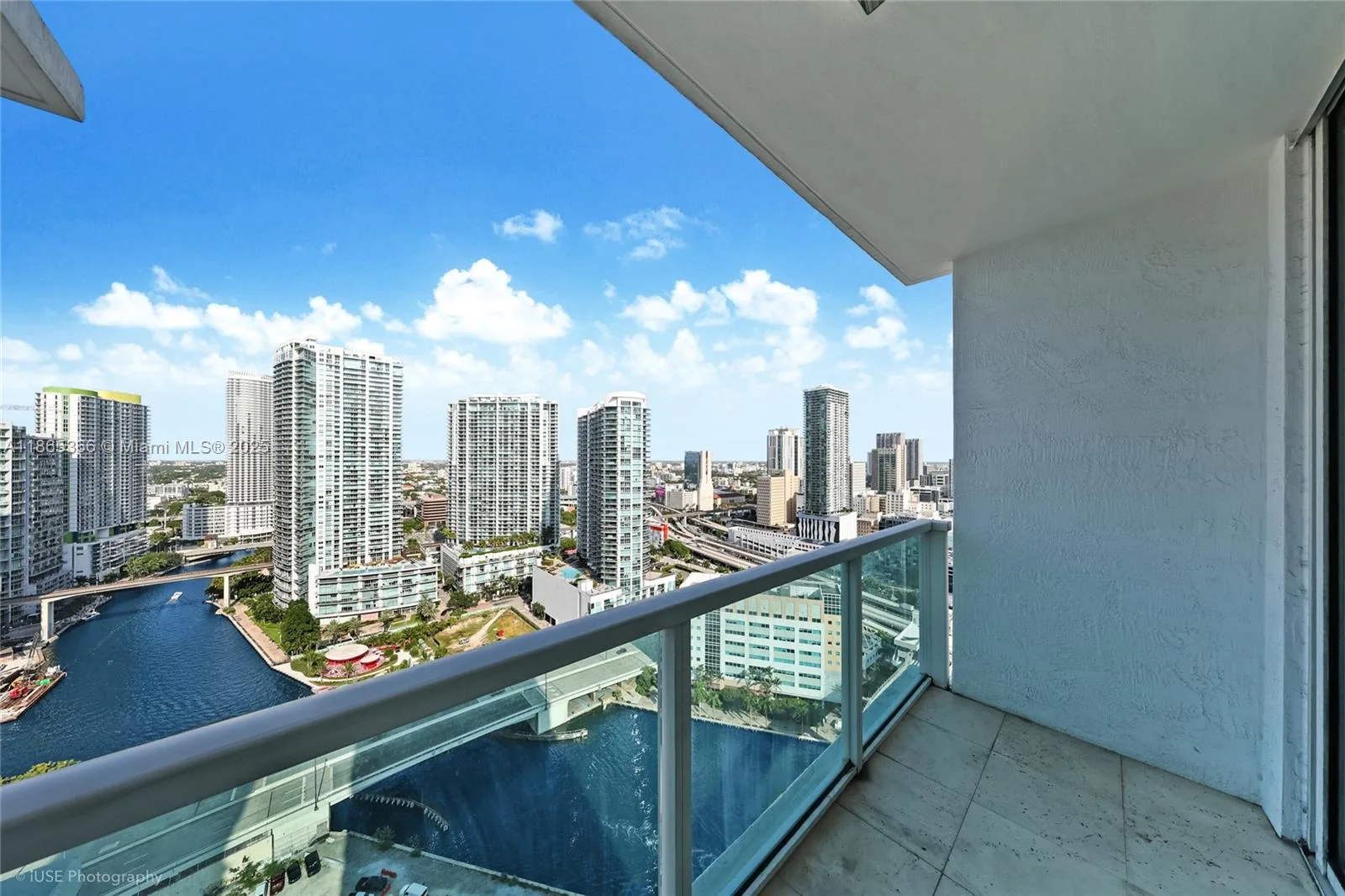31 SE 5th St # 3421, Miami, FL 33131 photo 2