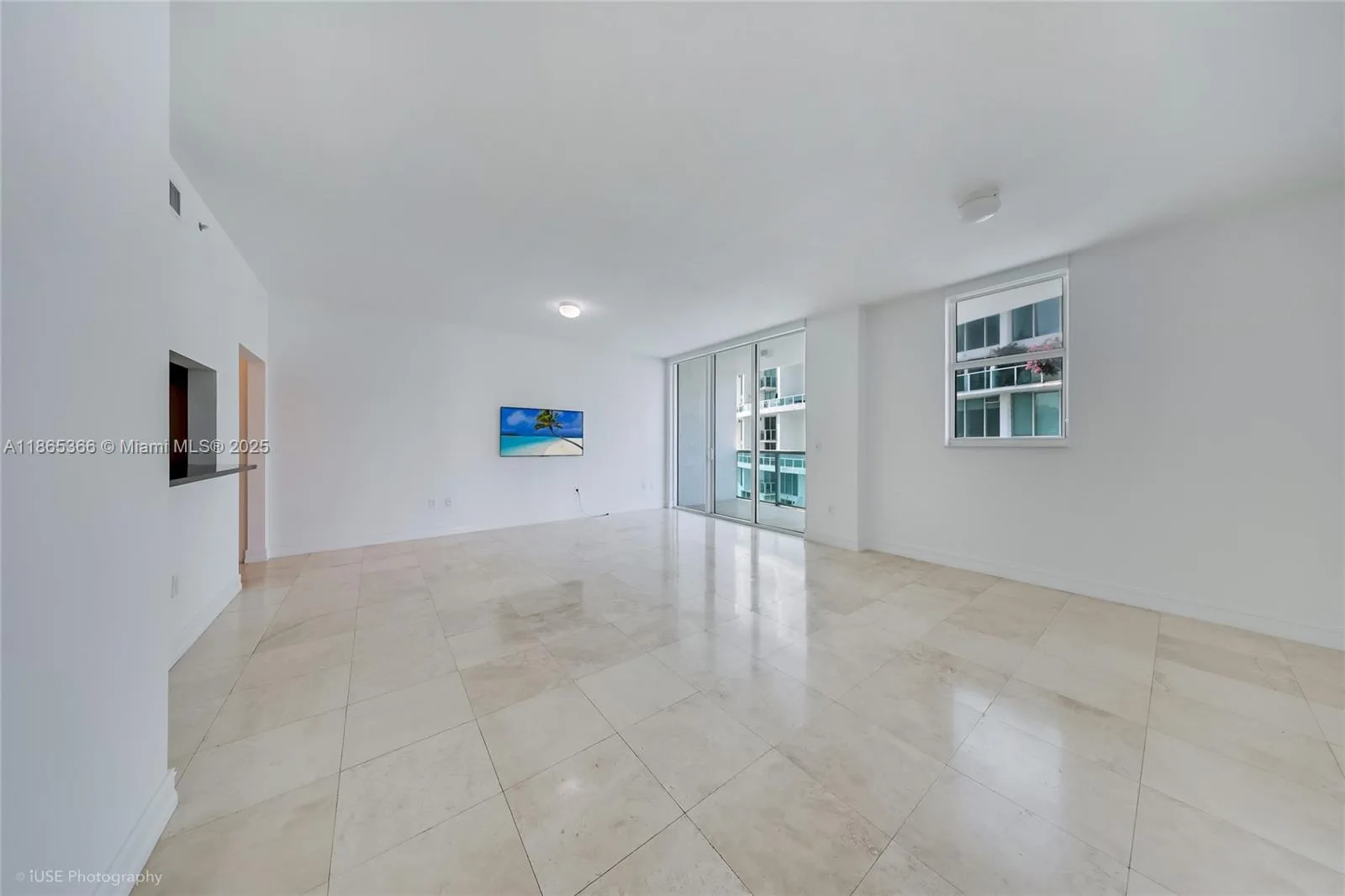 31 SE 5th St # 3421, Miami, FL 33131 photo 4