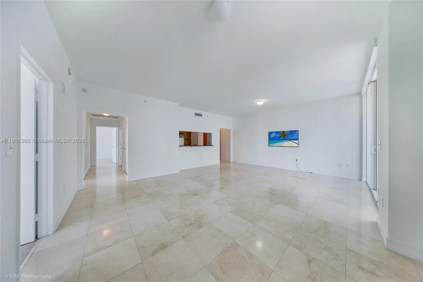 31 SE 5th St # 3421, Miami, FL 33131 photo 5