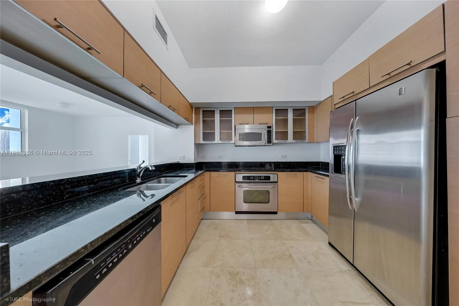 31 SE 5th St # 3421, Miami, FL 33131 photo 8