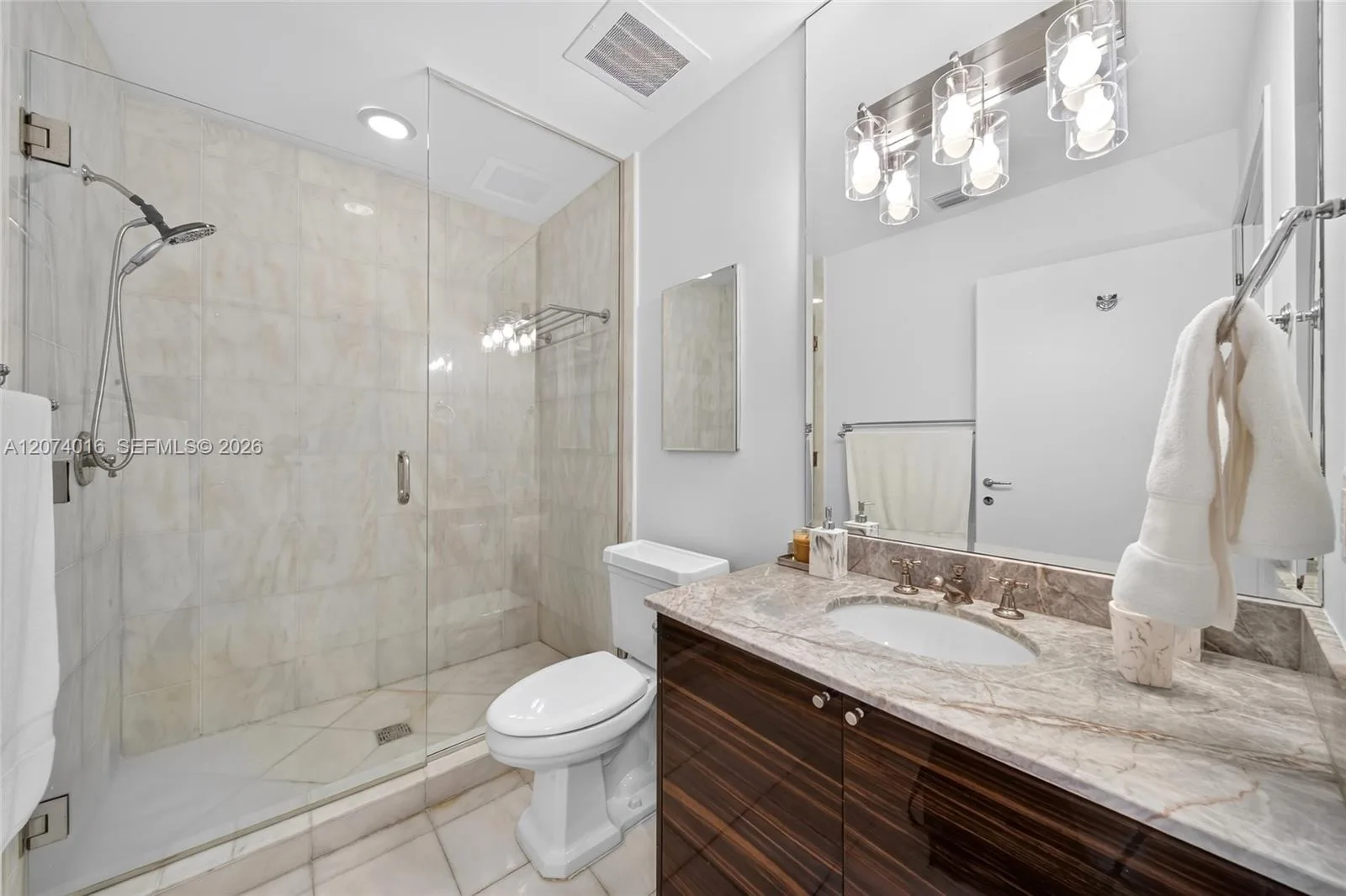 50 S Pointe Dr # 504, Miami Beach, FL 33139 photo 6