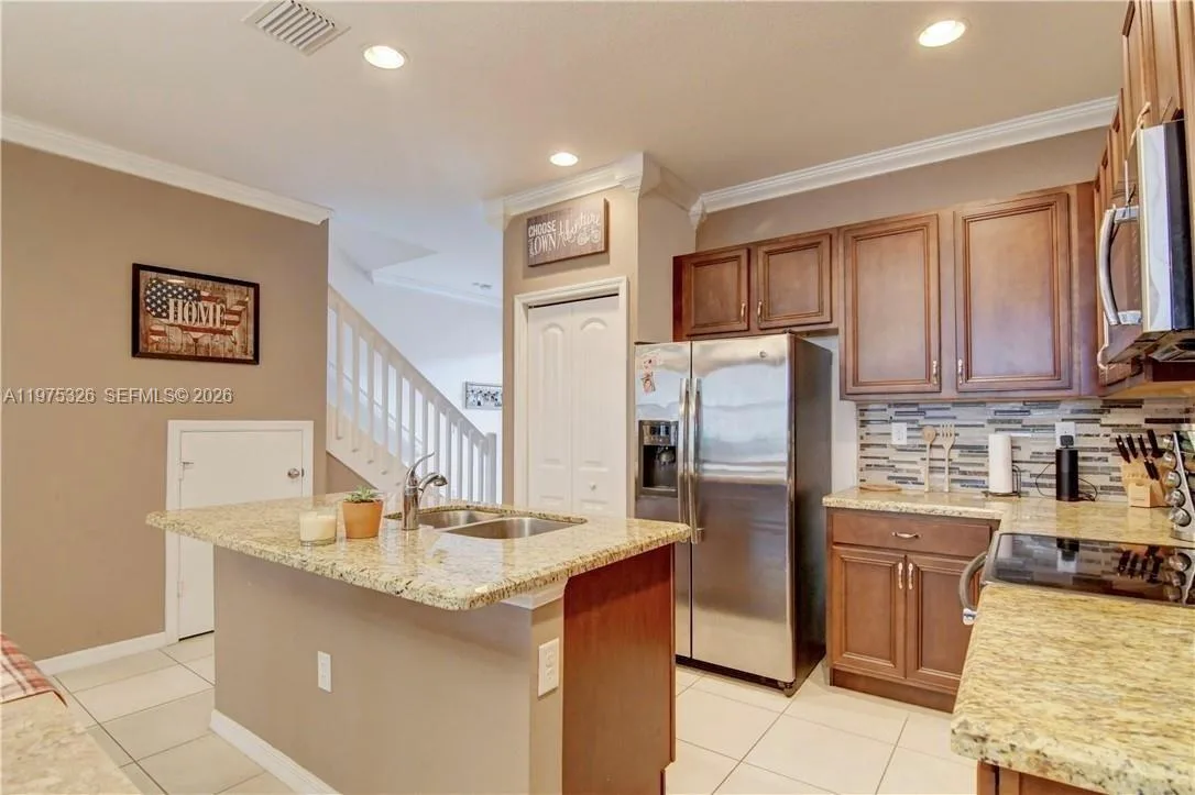 1071 NW 33rd Ct, Pompano Beach, FL 33064 photo 3