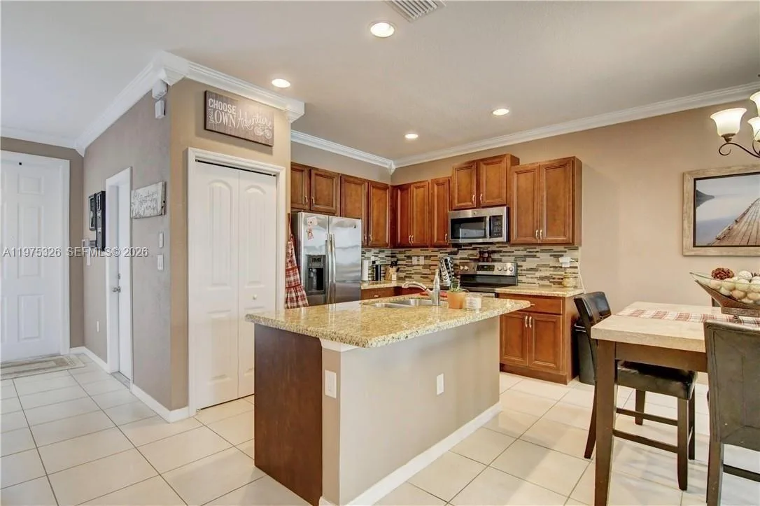 1071 NW 33rd Ct, Pompano Beach, FL 33064 photo 4