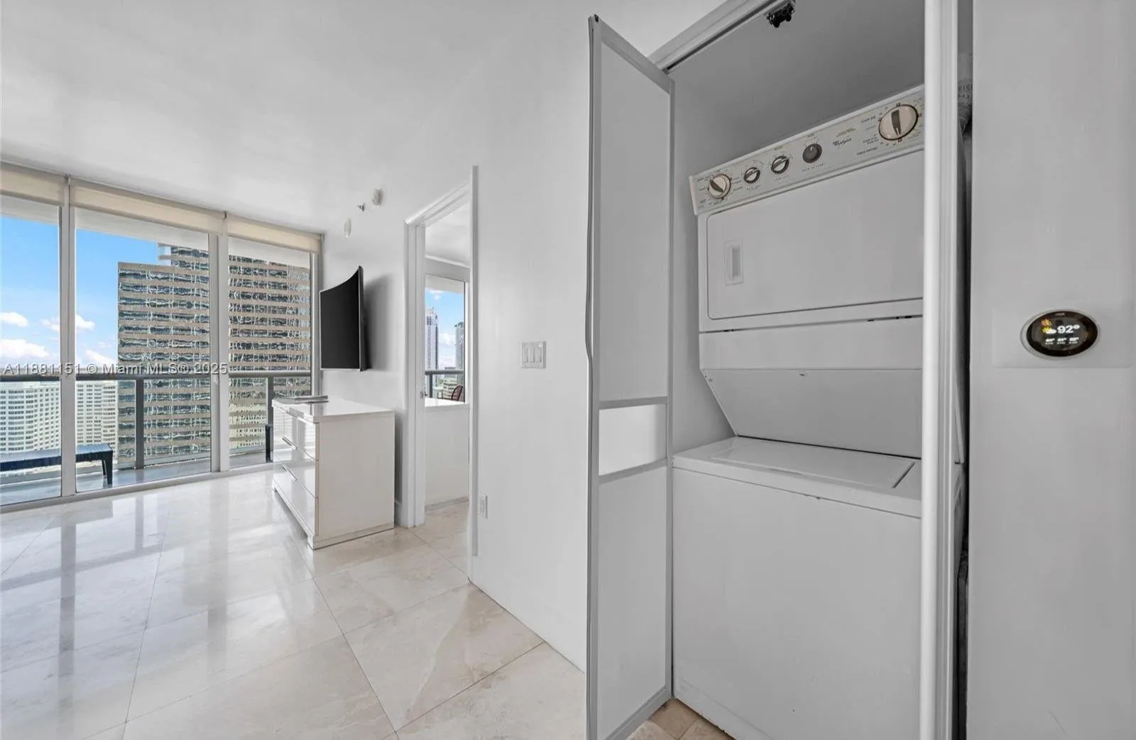 485 Brickell Ave # 2209, Miami, FL 33131 photo 12