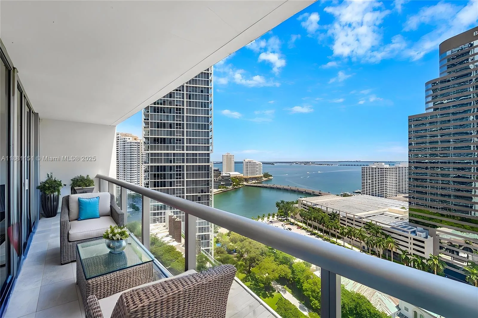 485 Brickell Ave # 2209, Miami, FL 33131 photo 7
