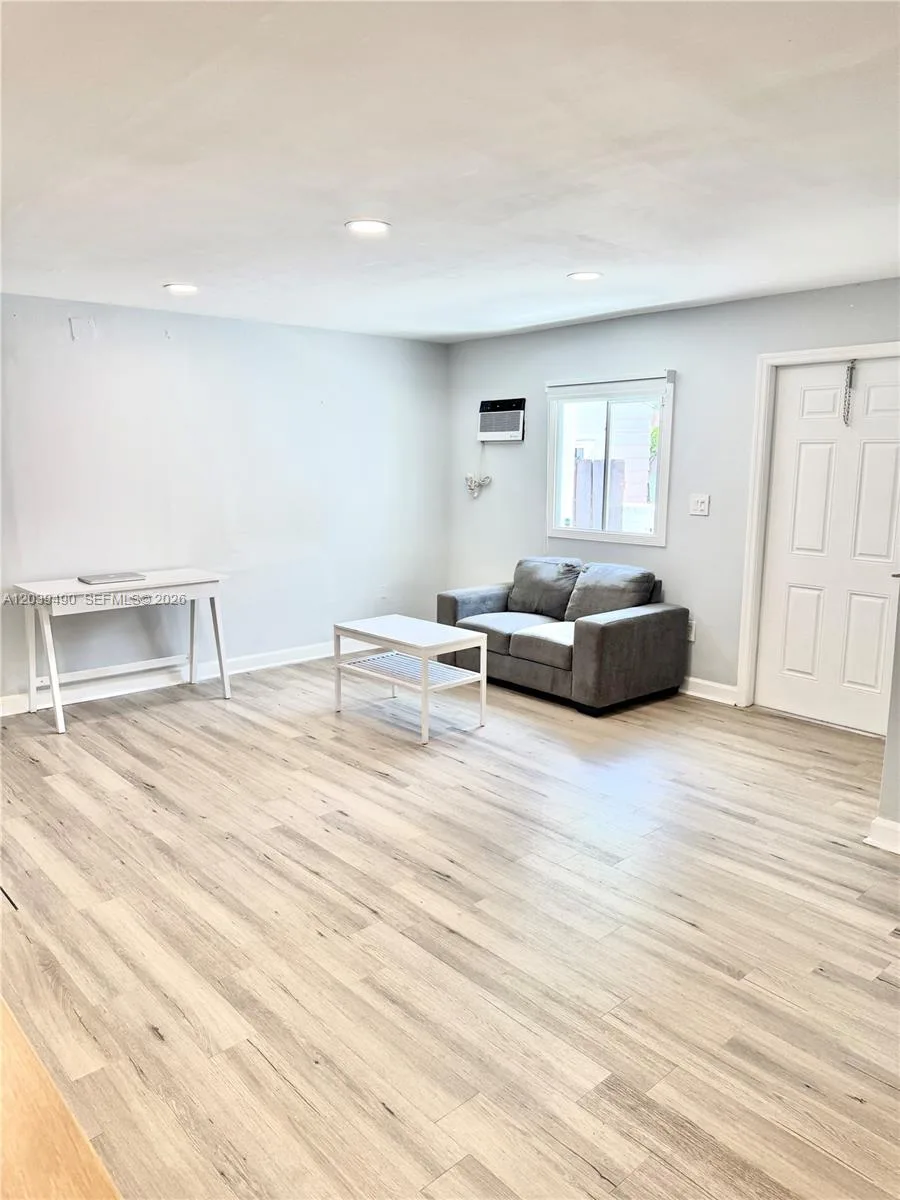 227 SW 26th Rd # Rear, Miami, FL 33129 photo 12