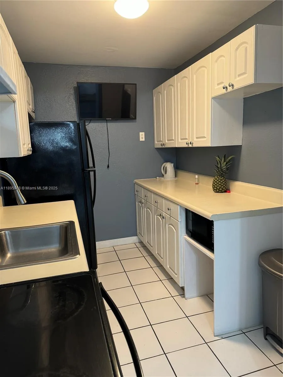 1251 NE 108th St # 602, Miami, FL 33161 photo 4