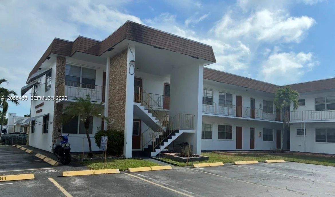 1007 N 19th Ave # 19, Hollywood, FL 33020