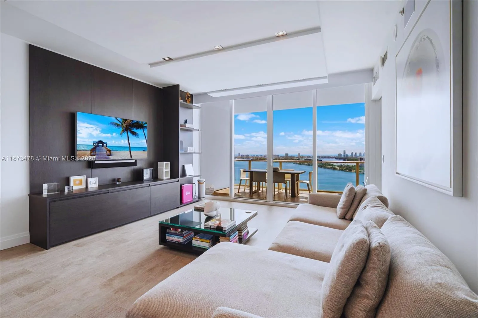 2020 N Bayshore Dr # 3106, Miami, FL 33137