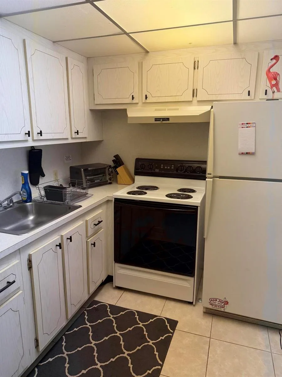 469 Mansfield L # L, Boca Raton, FL 33434