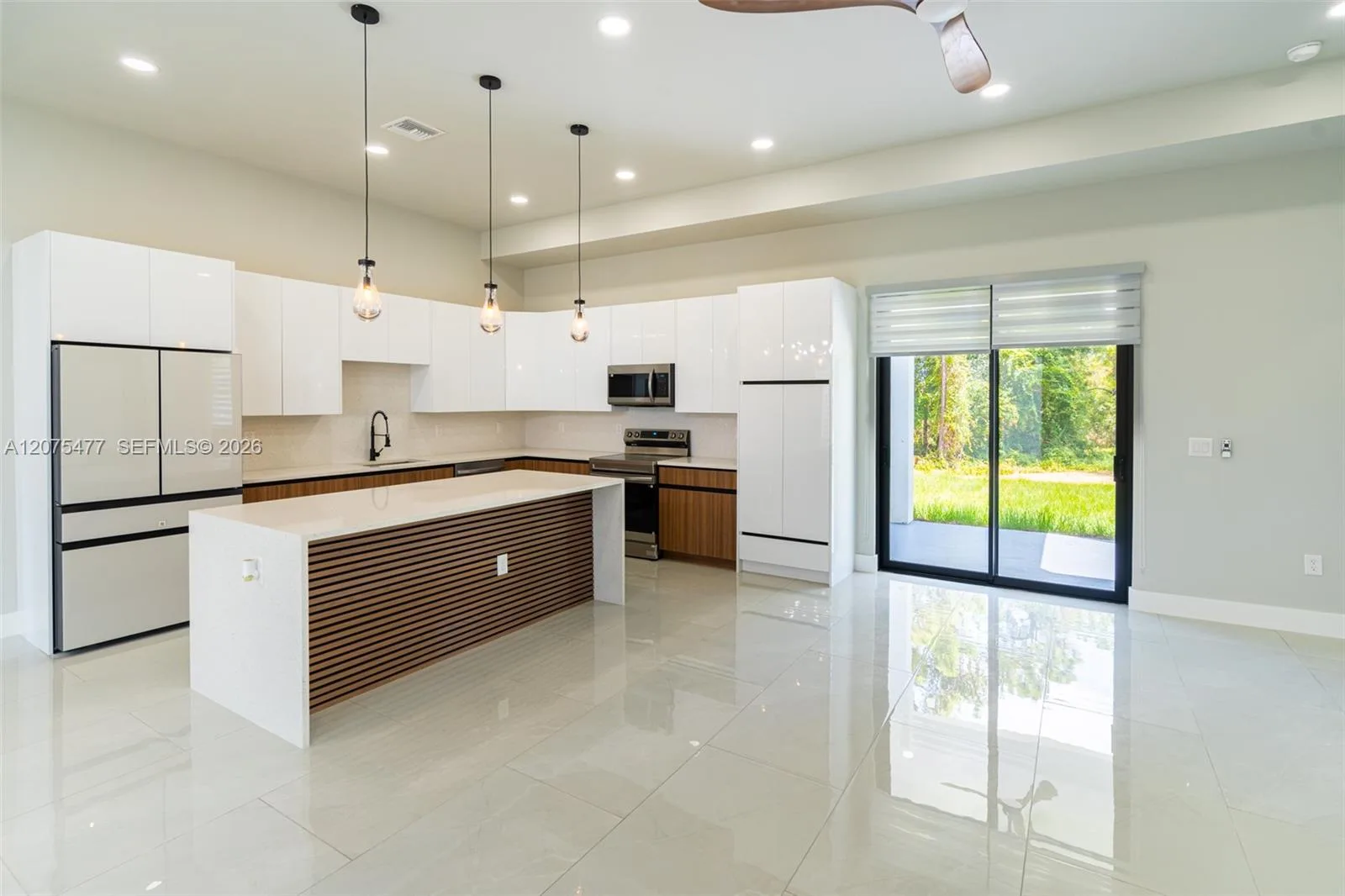 1015 E BAGGET ST, Lehigh Acres, FL 33974 photo 12