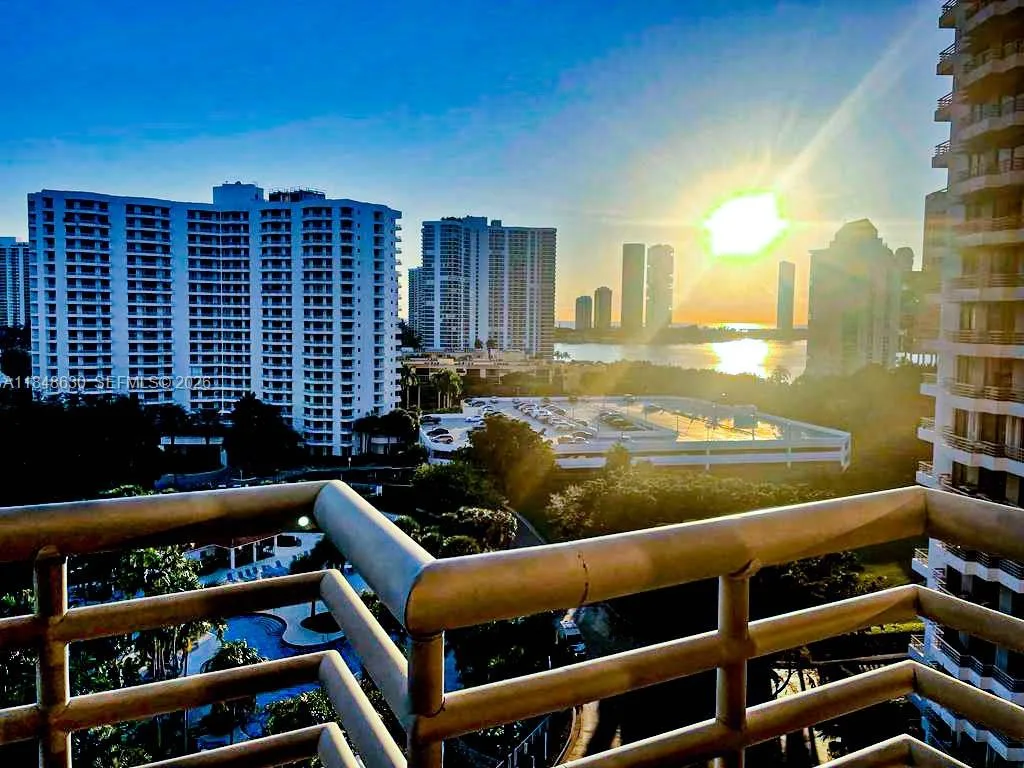 3300 NE 191 st # 1207, Aventura, FL 33180 photo 4