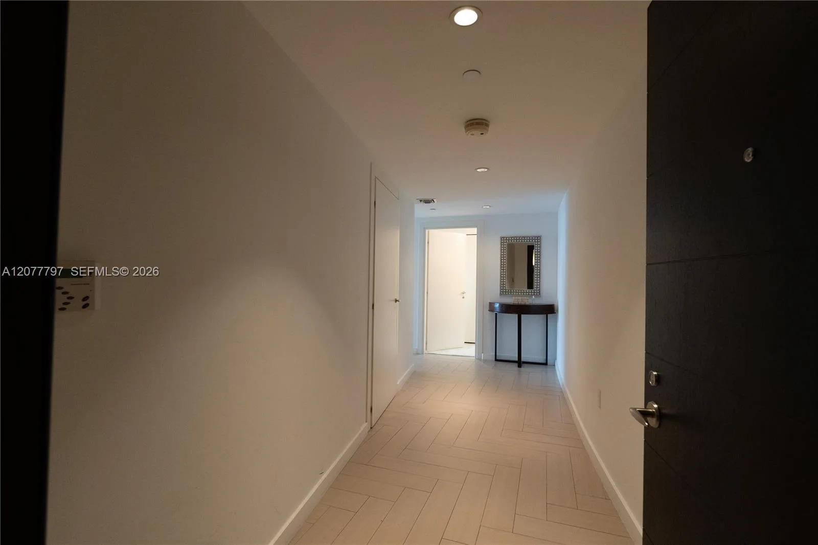 200 Biscayne Boulevard Way # 3305, Miami, FL 33131 photo 4