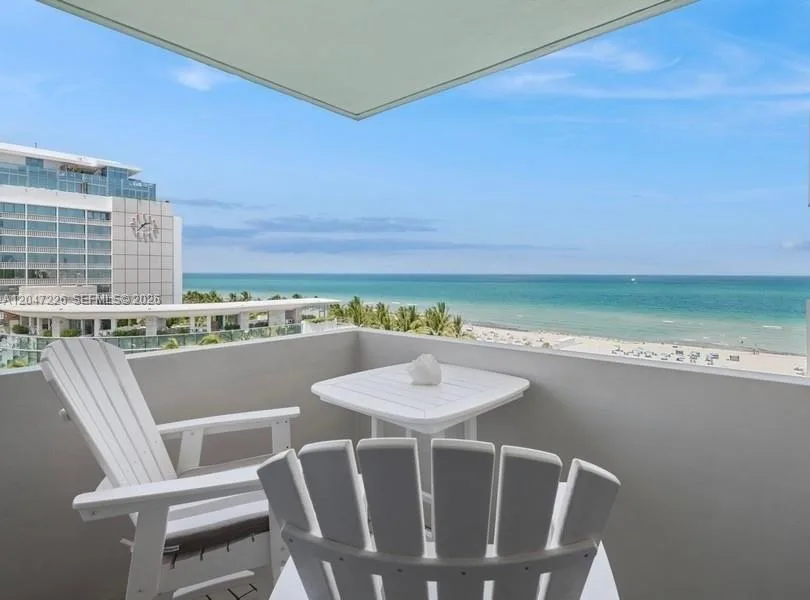 2899 Collins Ave # 1025, Miami Beach, FL 33140