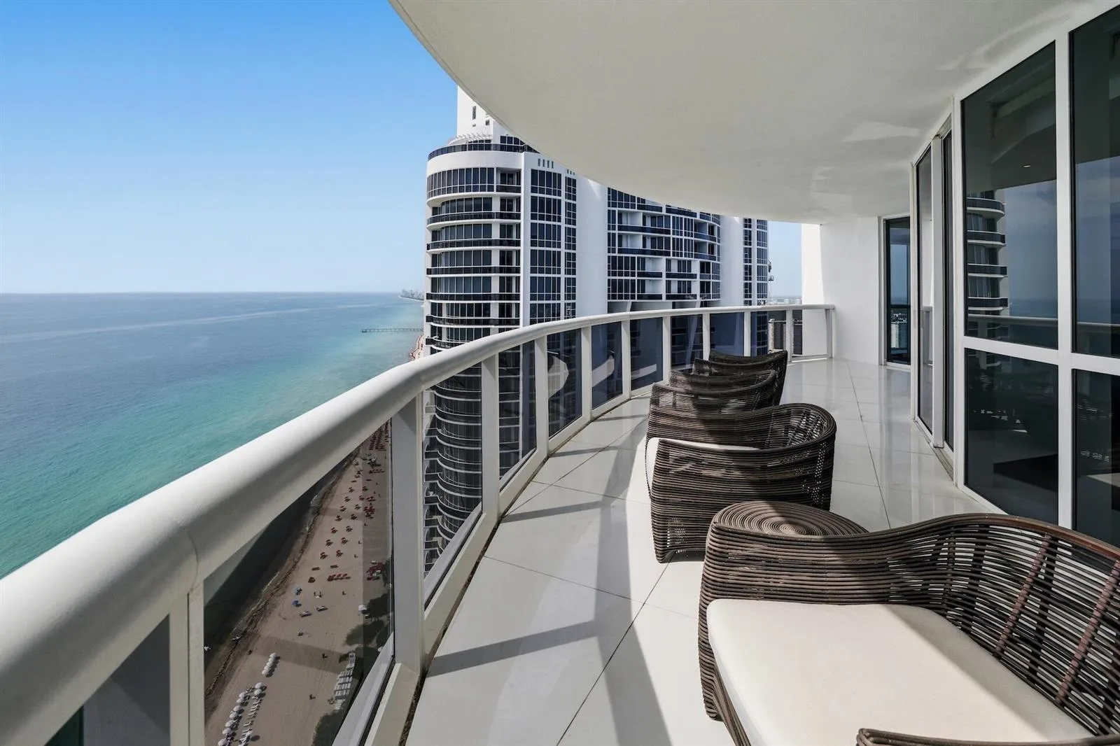 18201 Collins Avenue # PH 5109, Sunny Isles Beach, FL 33160 photo 9