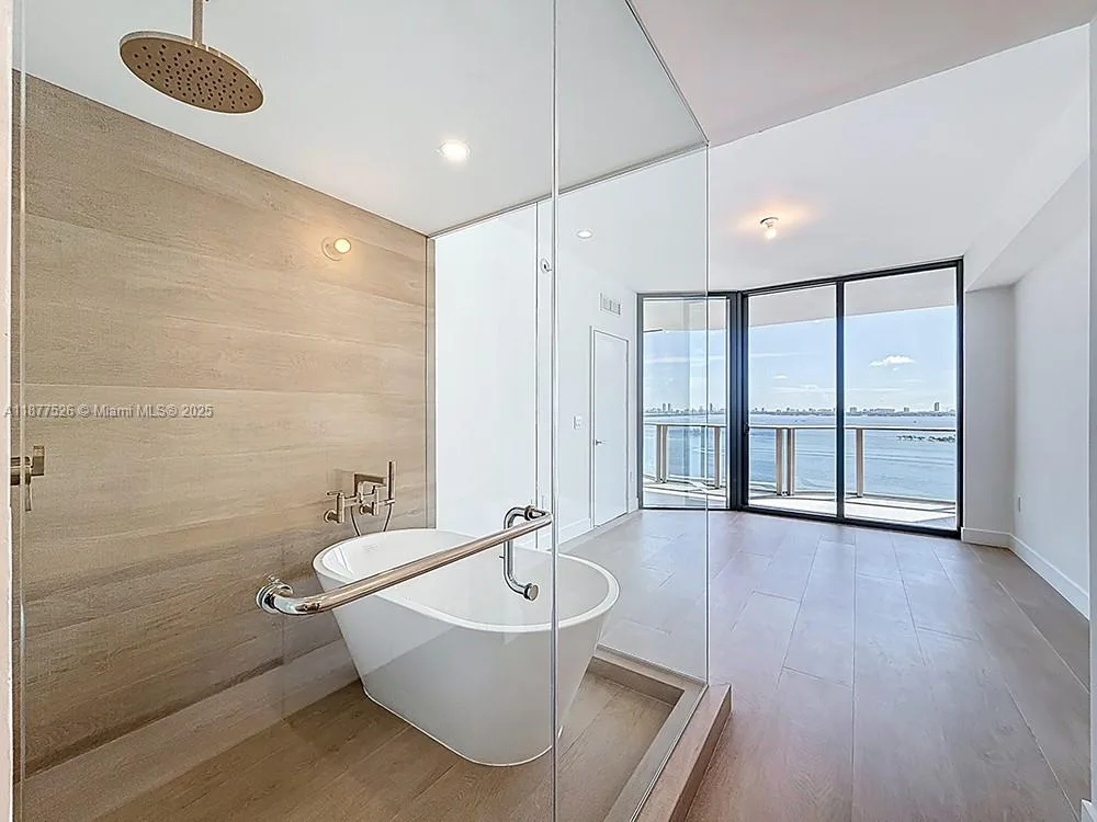 700 NE 24th st. # 1402, Miami, FL 33137 photo 13