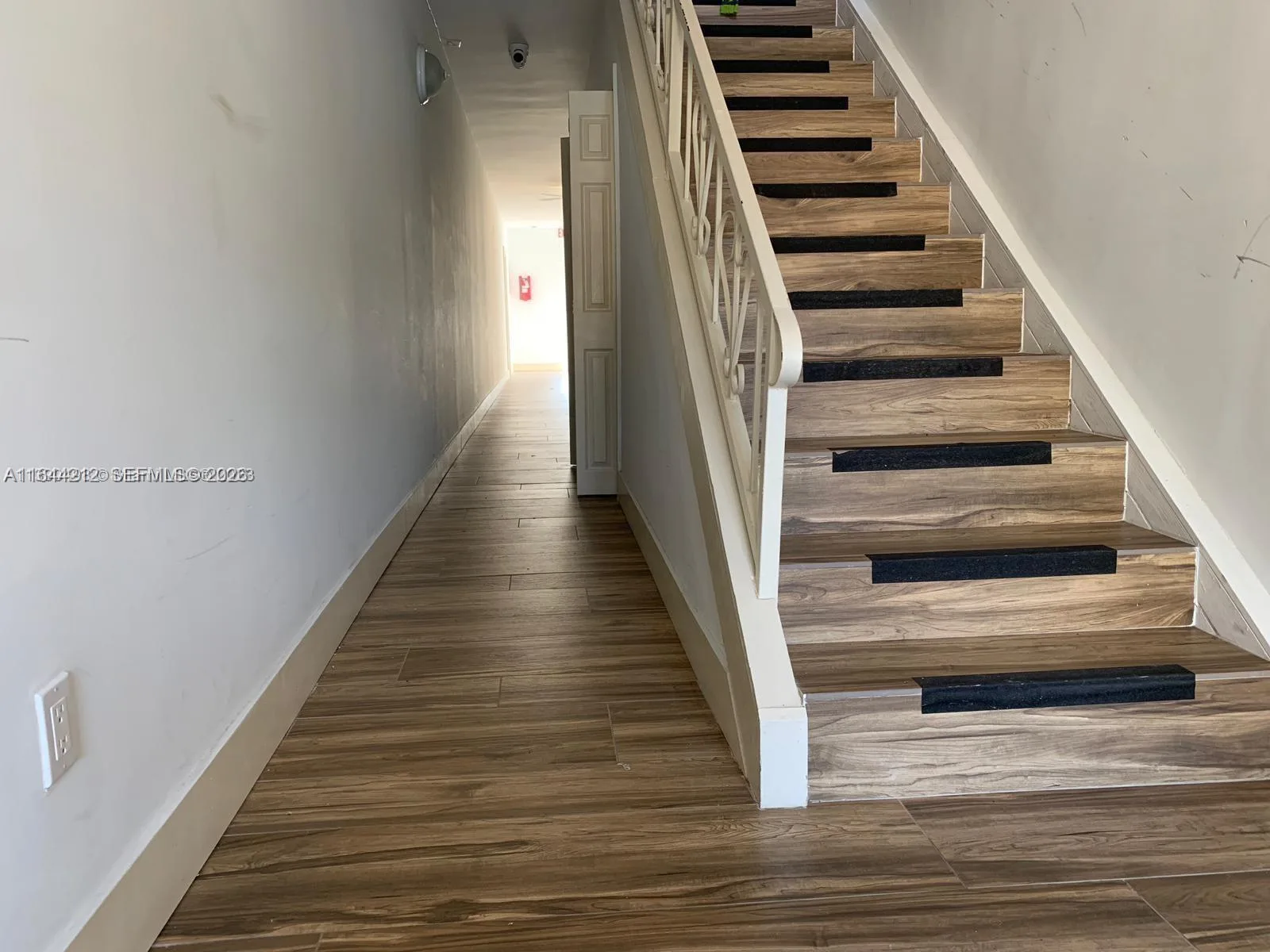 2500 NE 192nd St, Miami, FL 33180 photo 9