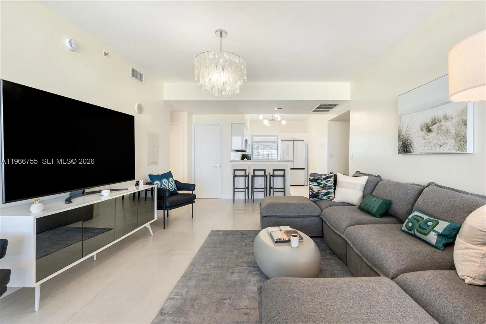 601 NE 36th St # 1703, Miami, FL 33137 photo 2