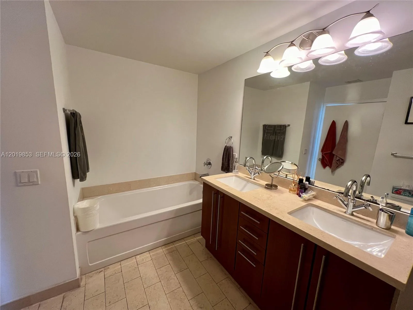 79 SW 12th St # 2903-S, Miami, FL 33130 photo 10