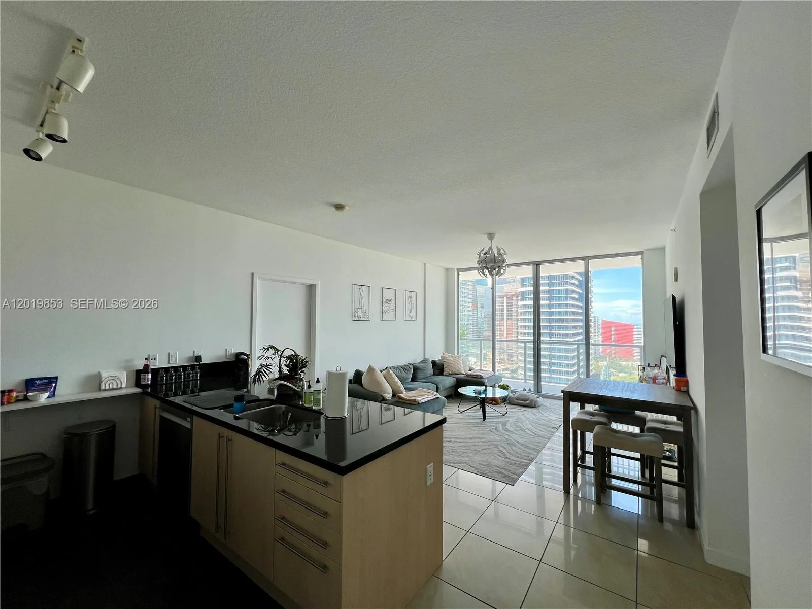 79 SW 12th St # 2903-S, Miami, FL 33130 photo 2